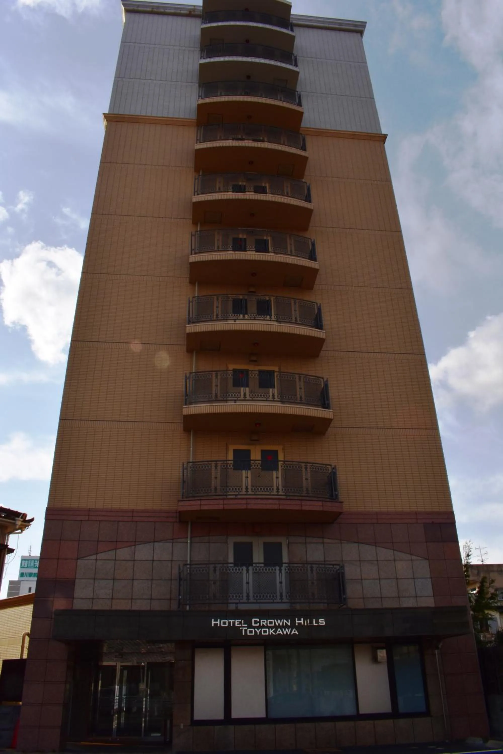 Facade/entrance in Hotel Crown Hills Toyokawa