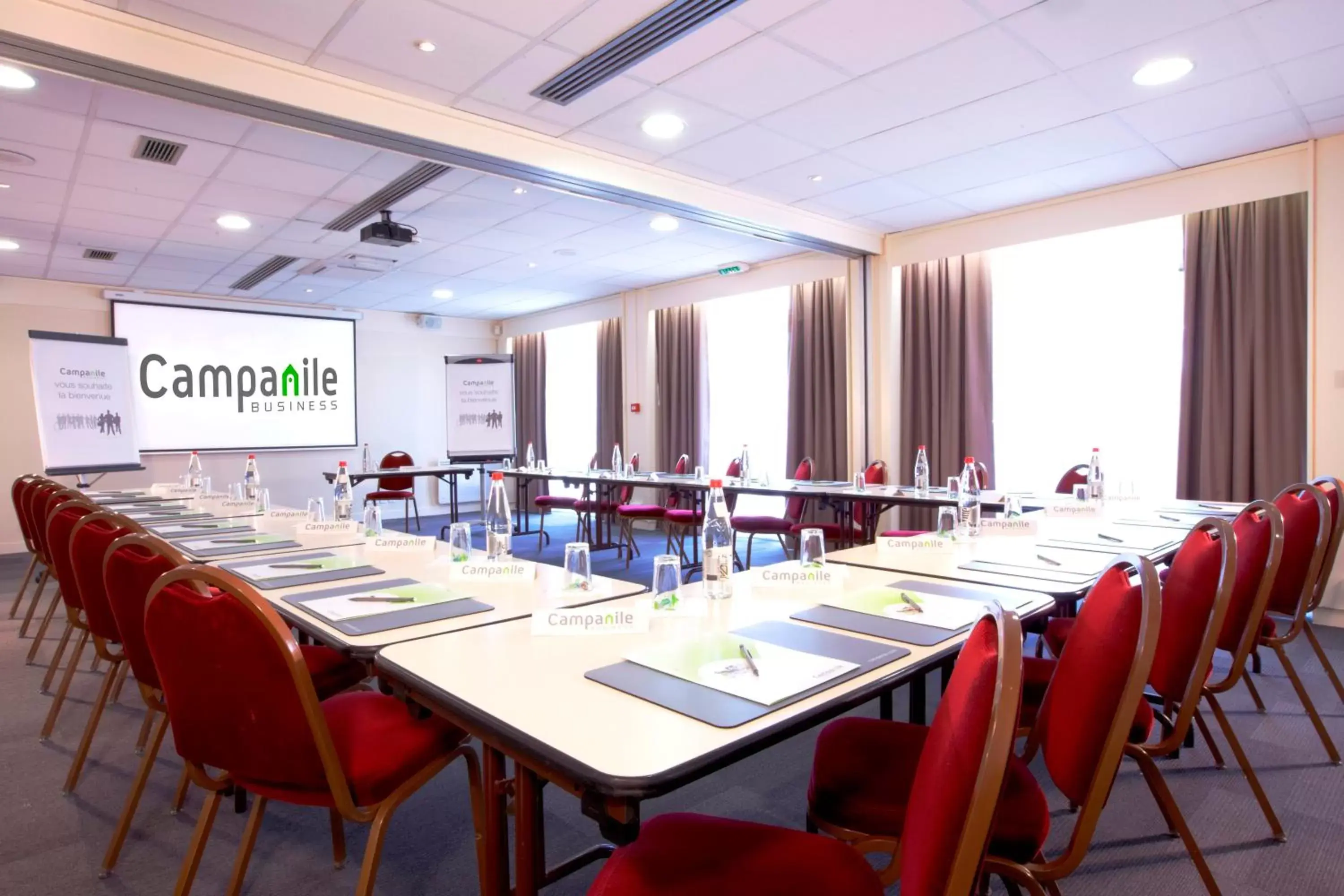 Business facilities in Campanile Lyon Ouest Tassin