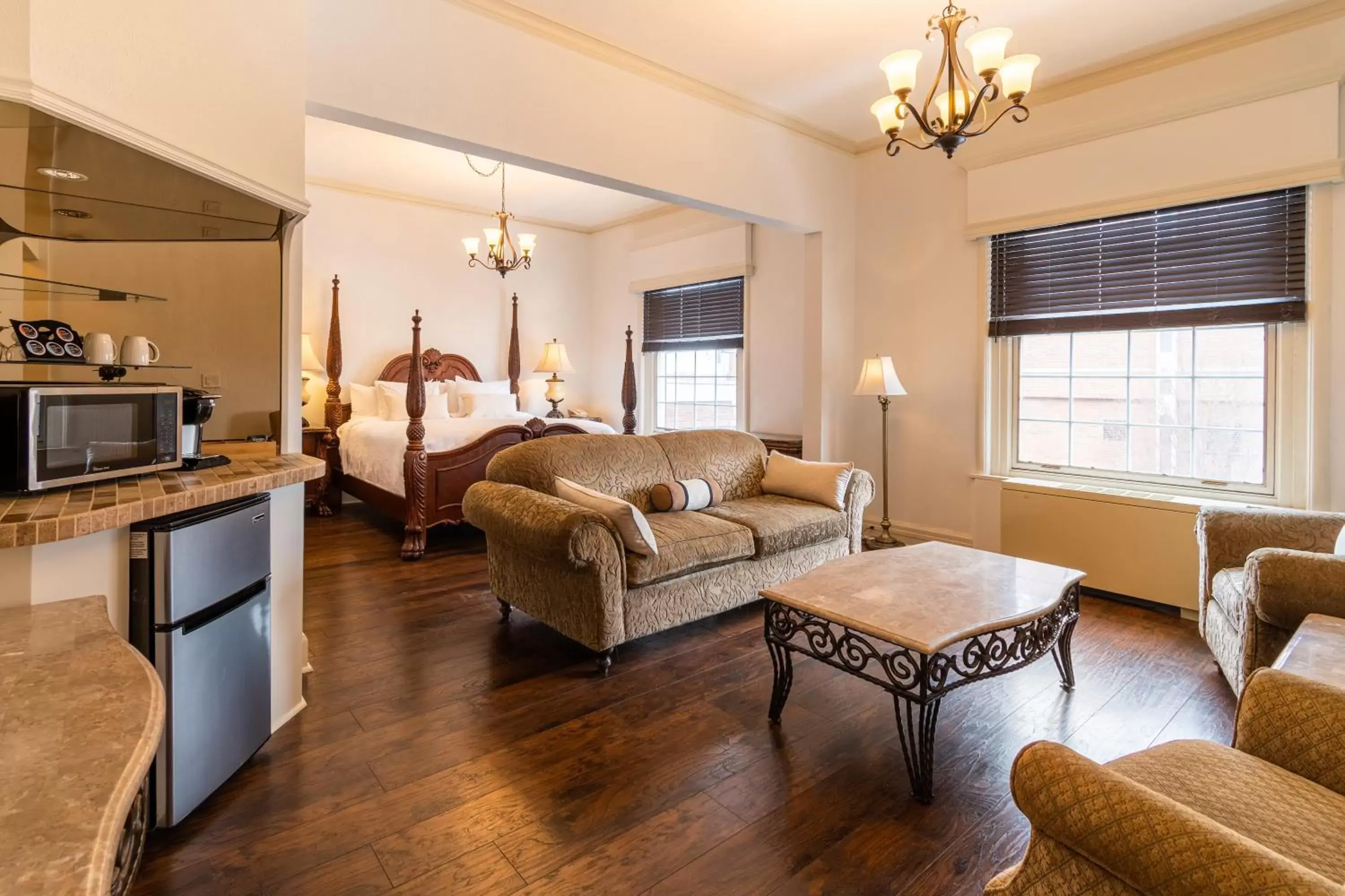 Living room, Seating Area in Spokane Club Hotel