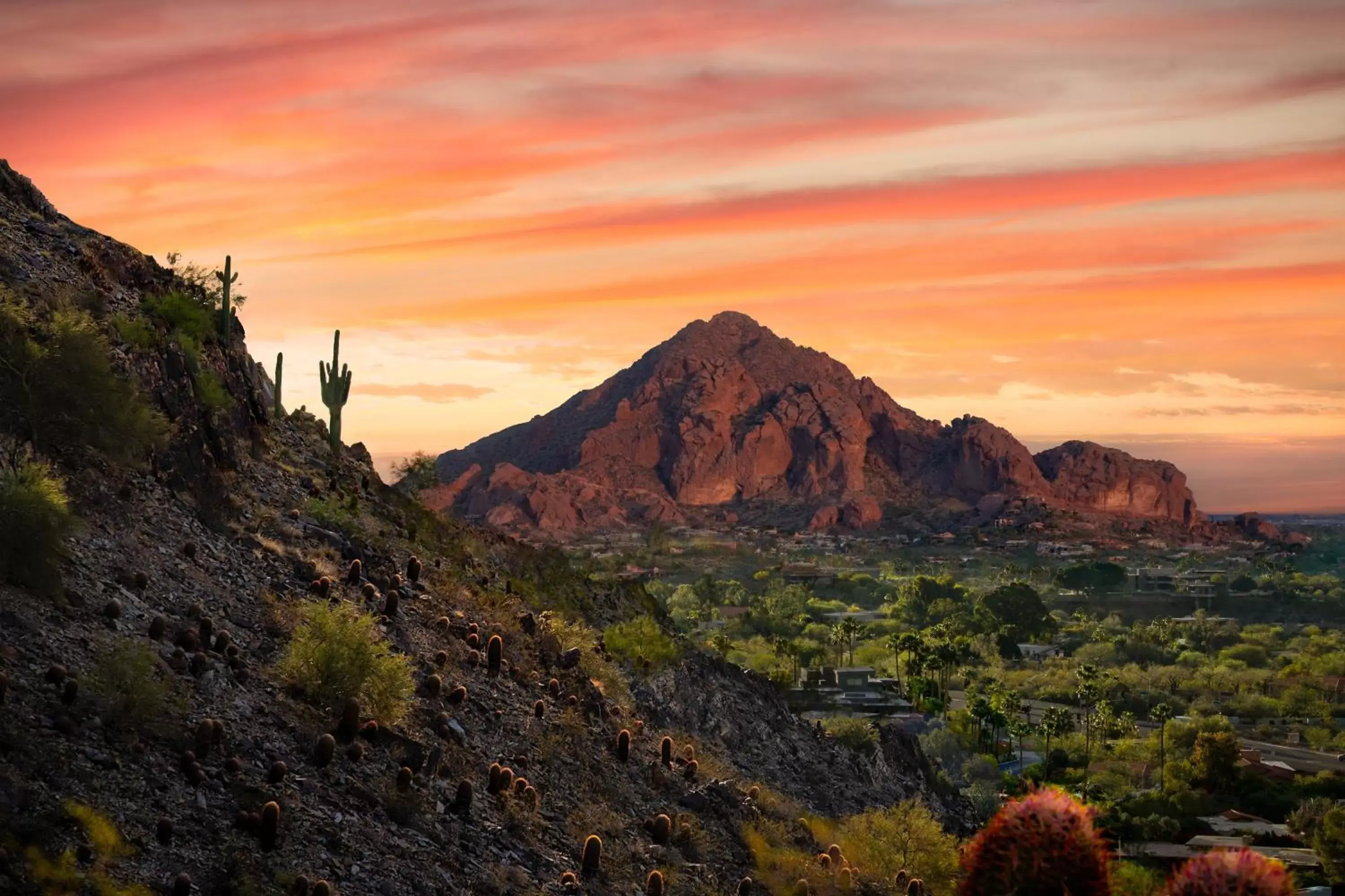 Nearby landmark, Natural Landscape in Holiday Inn Express & Suites - Phoenix - Airport North, an IHG Hotel