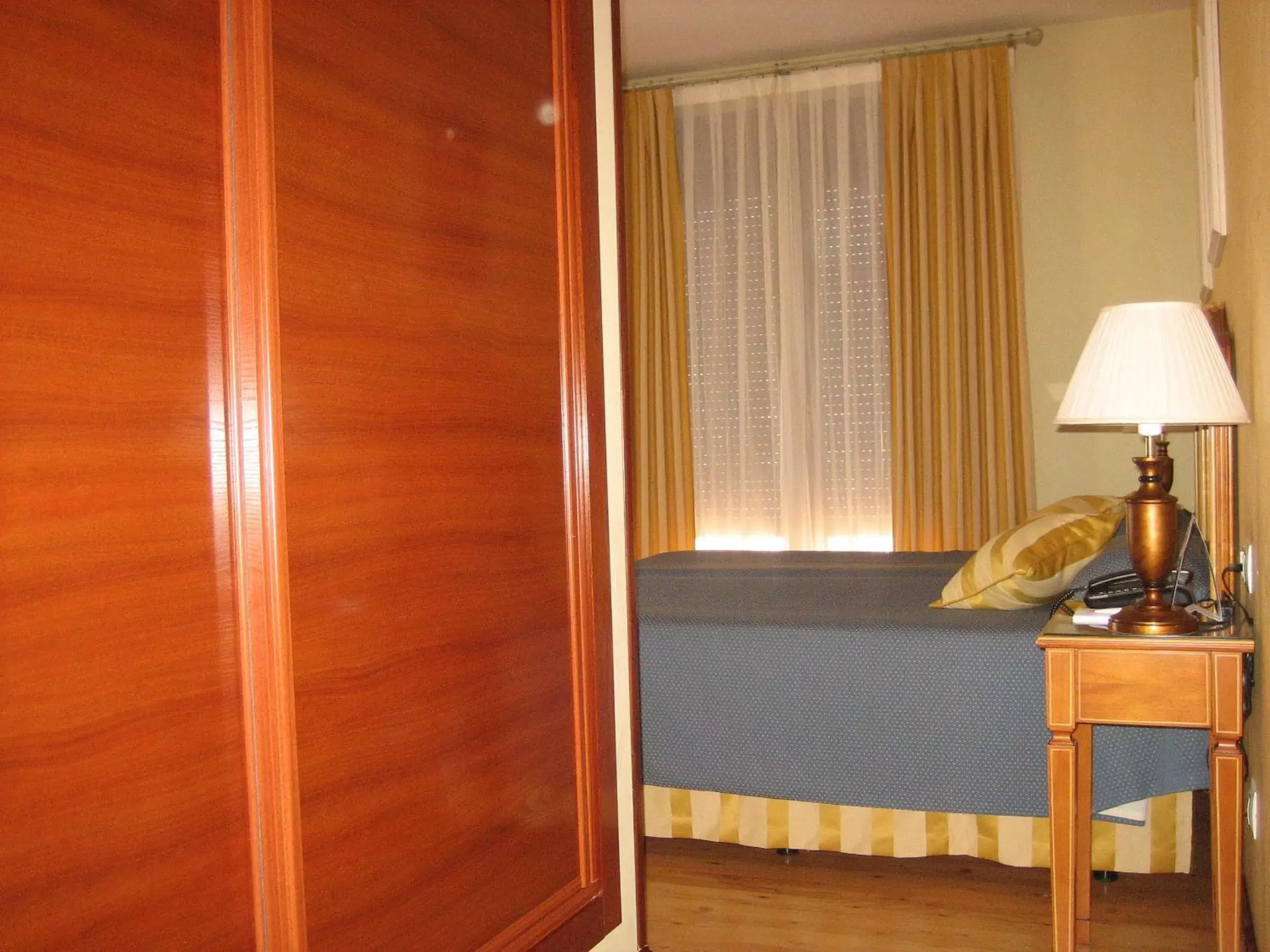 Single Room in Hotel Santiago
