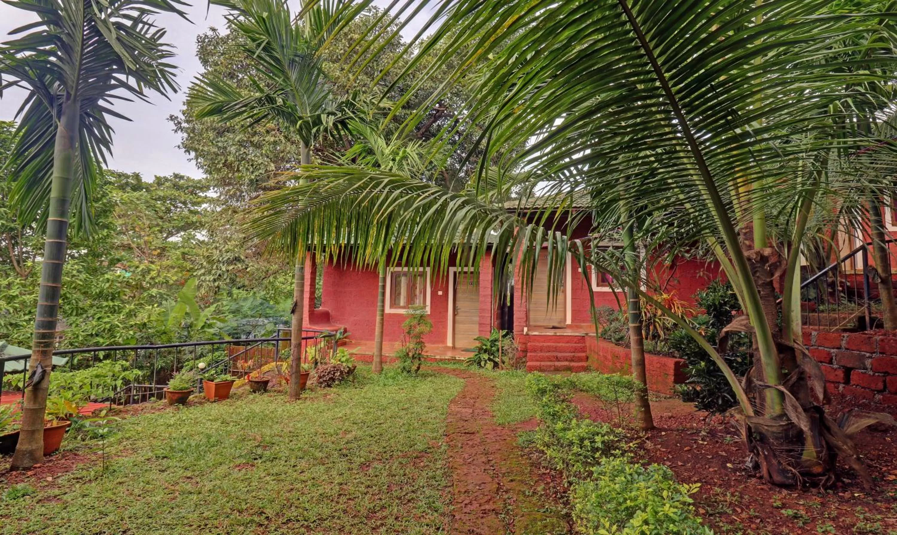 Facade/entrance in Itsy Hotels Vailankanni Natures Inn