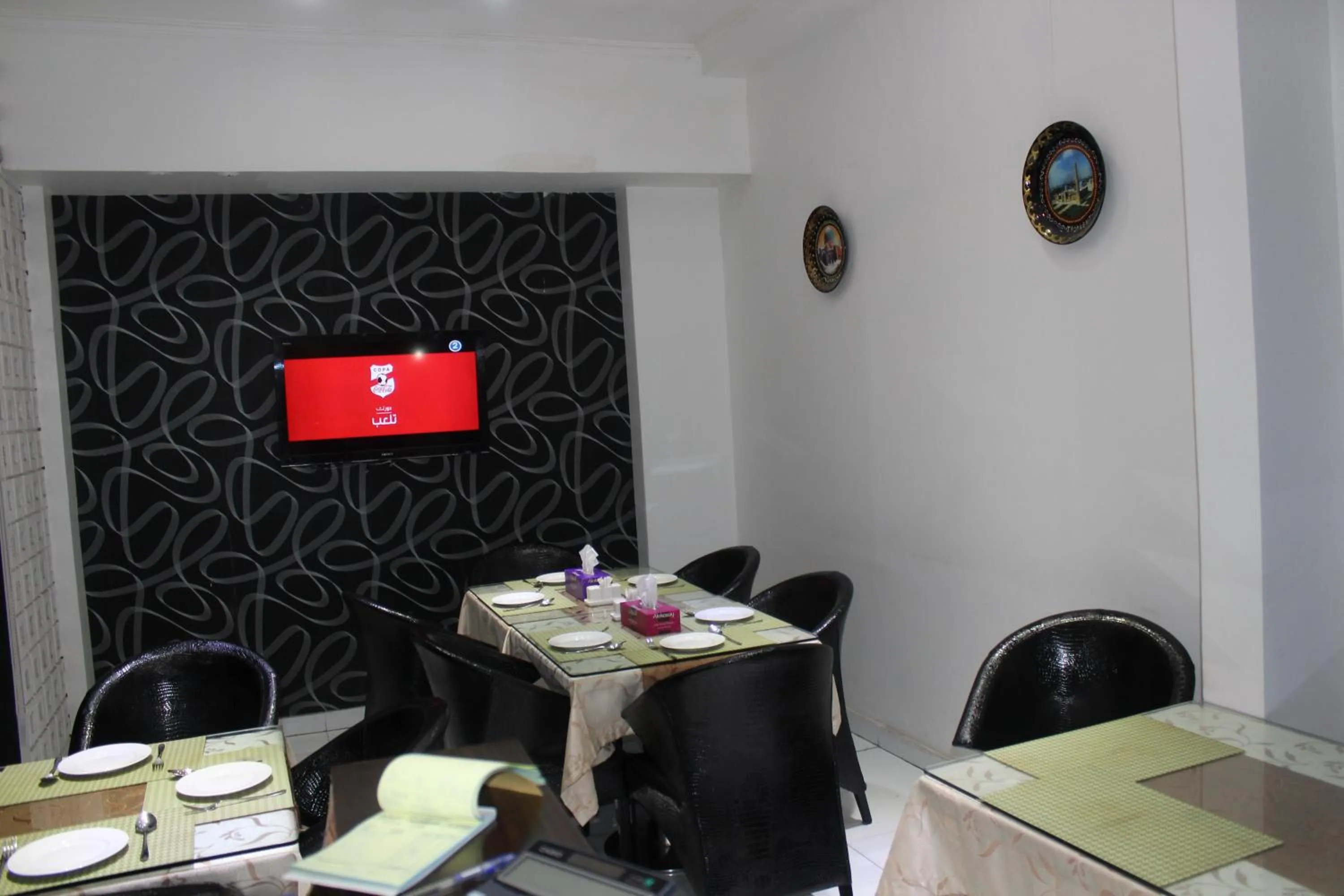 Restaurant/places to eat in White Fort Hotel