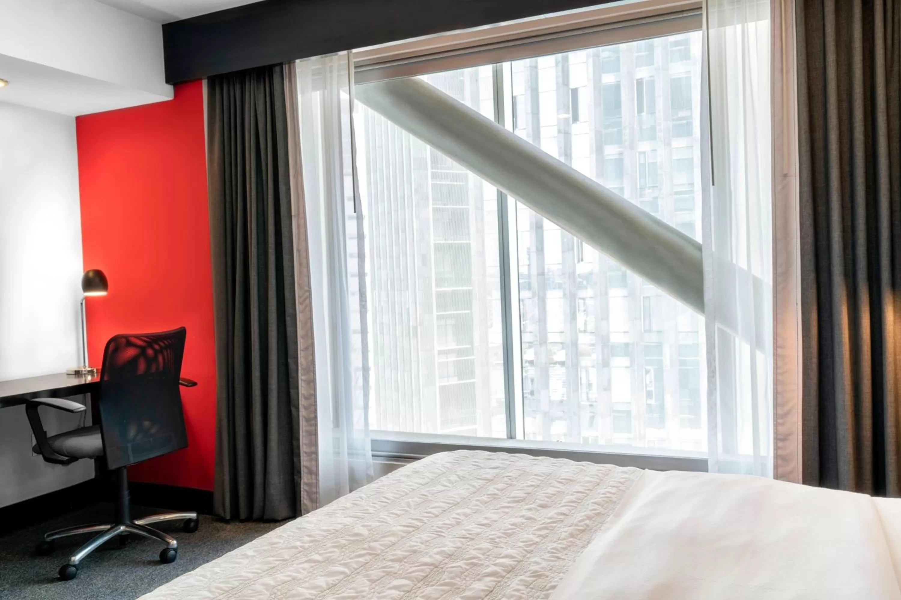 Bedroom, Bed in Le Méridien Mexico City Reforma