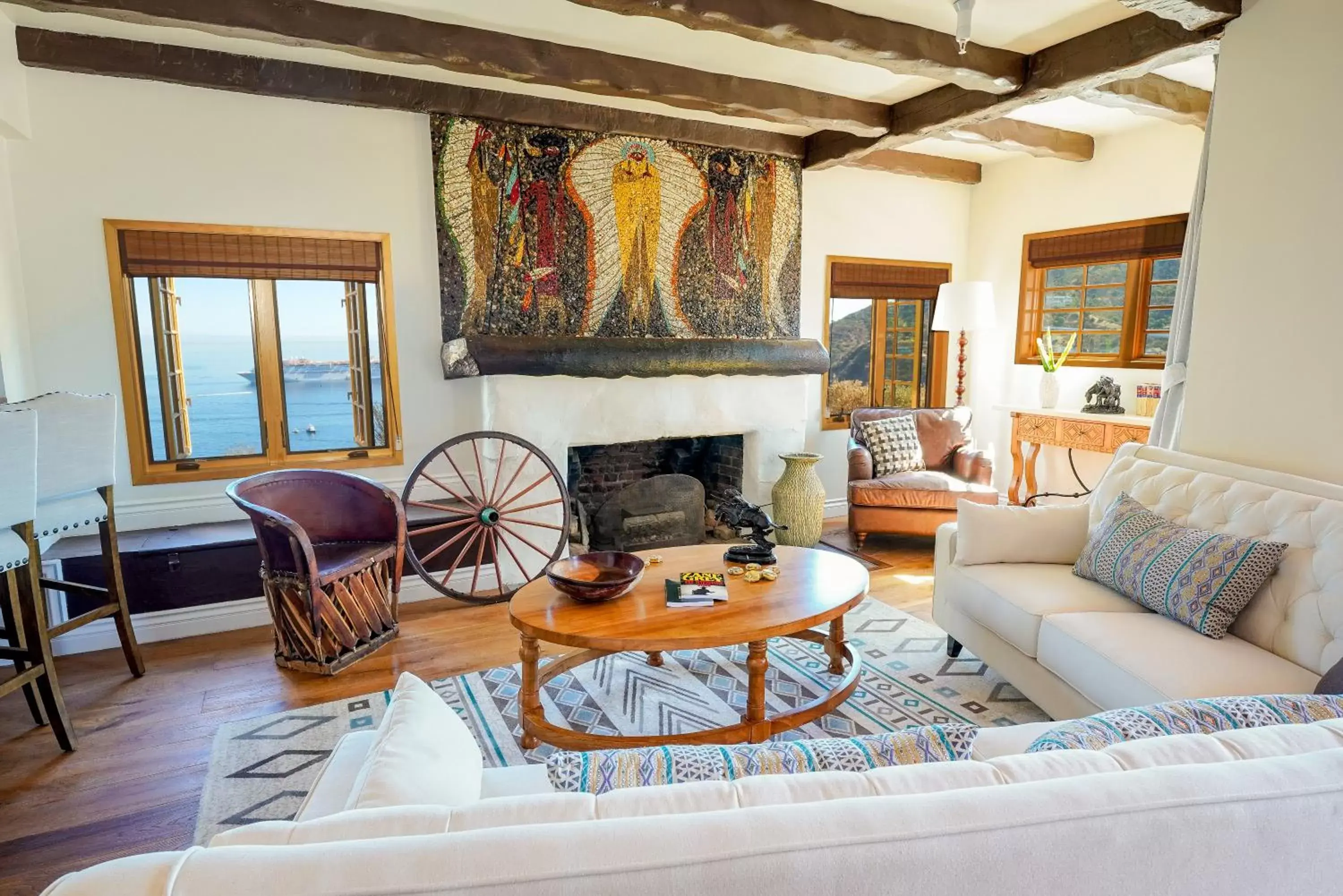 Living room, Seating Area in Zane Grey Pueblo Hotel