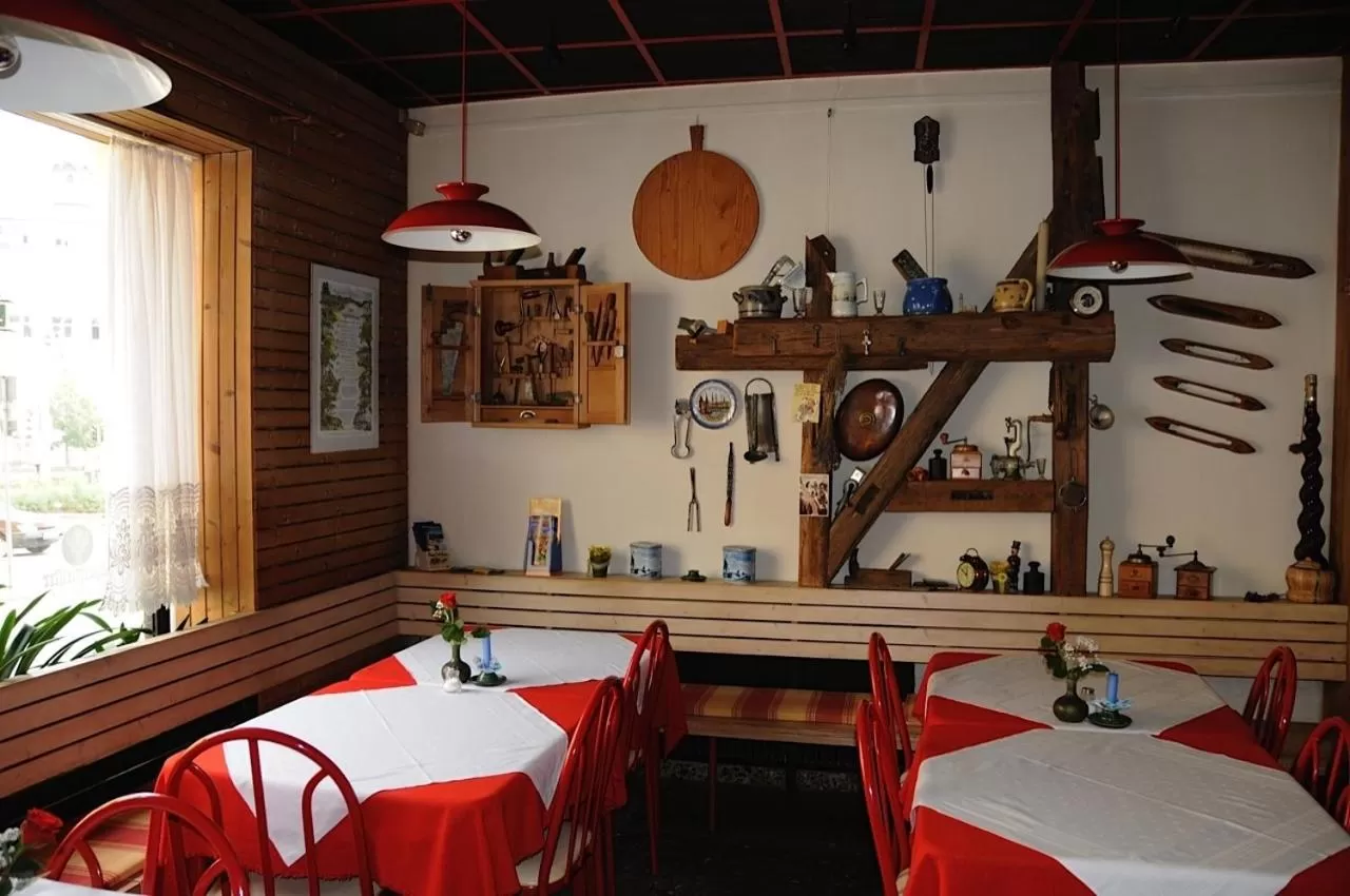 Restaurant/places to eat in Hotel Hardys-Eck