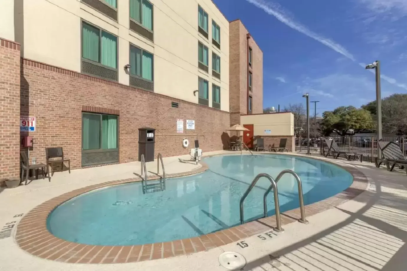 Swimming Pool in Comfort Inn & Suites San Antonio Airport