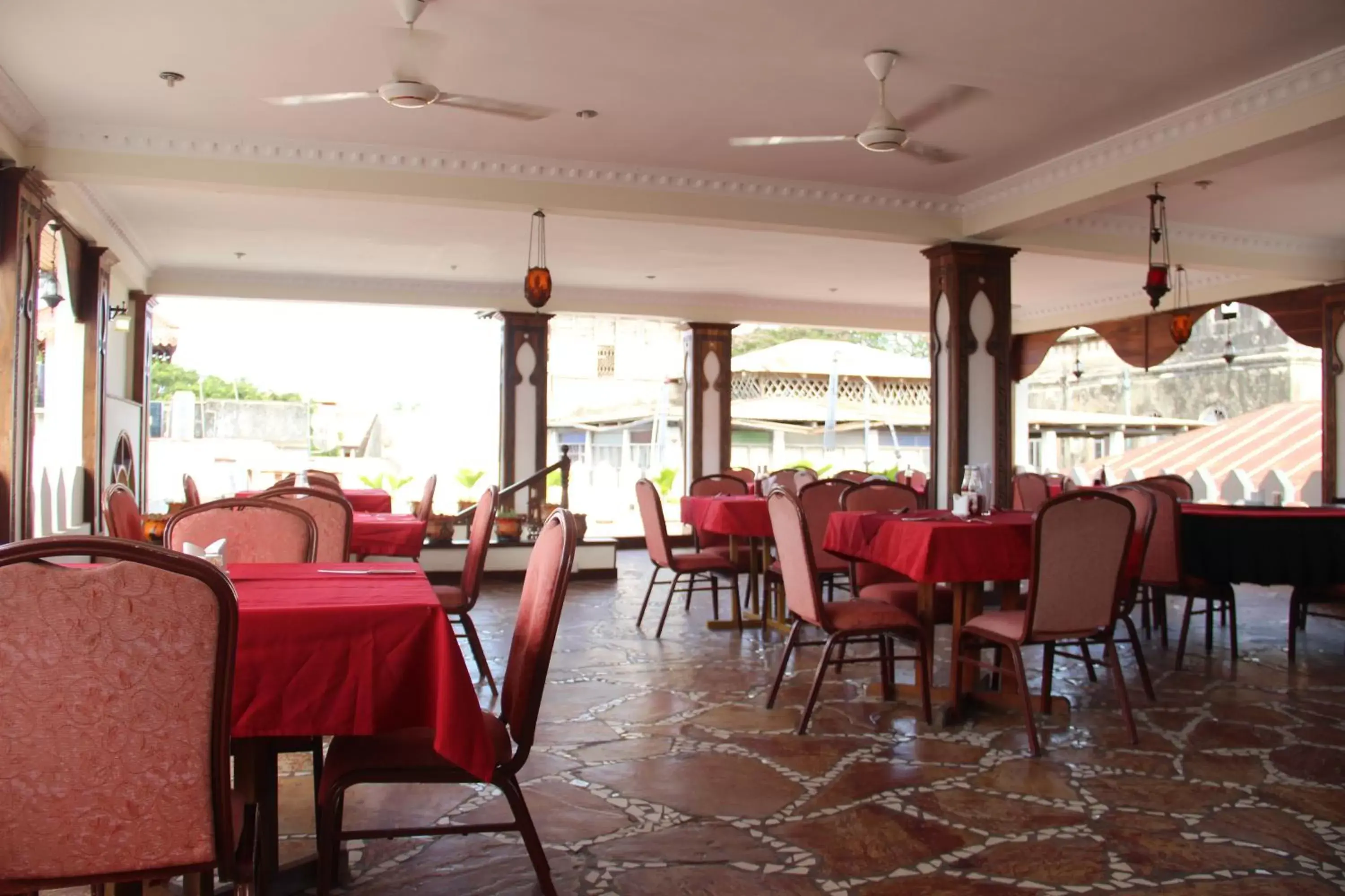 Dining area, Restaurant/Places to Eat in Al-Minar Hotel