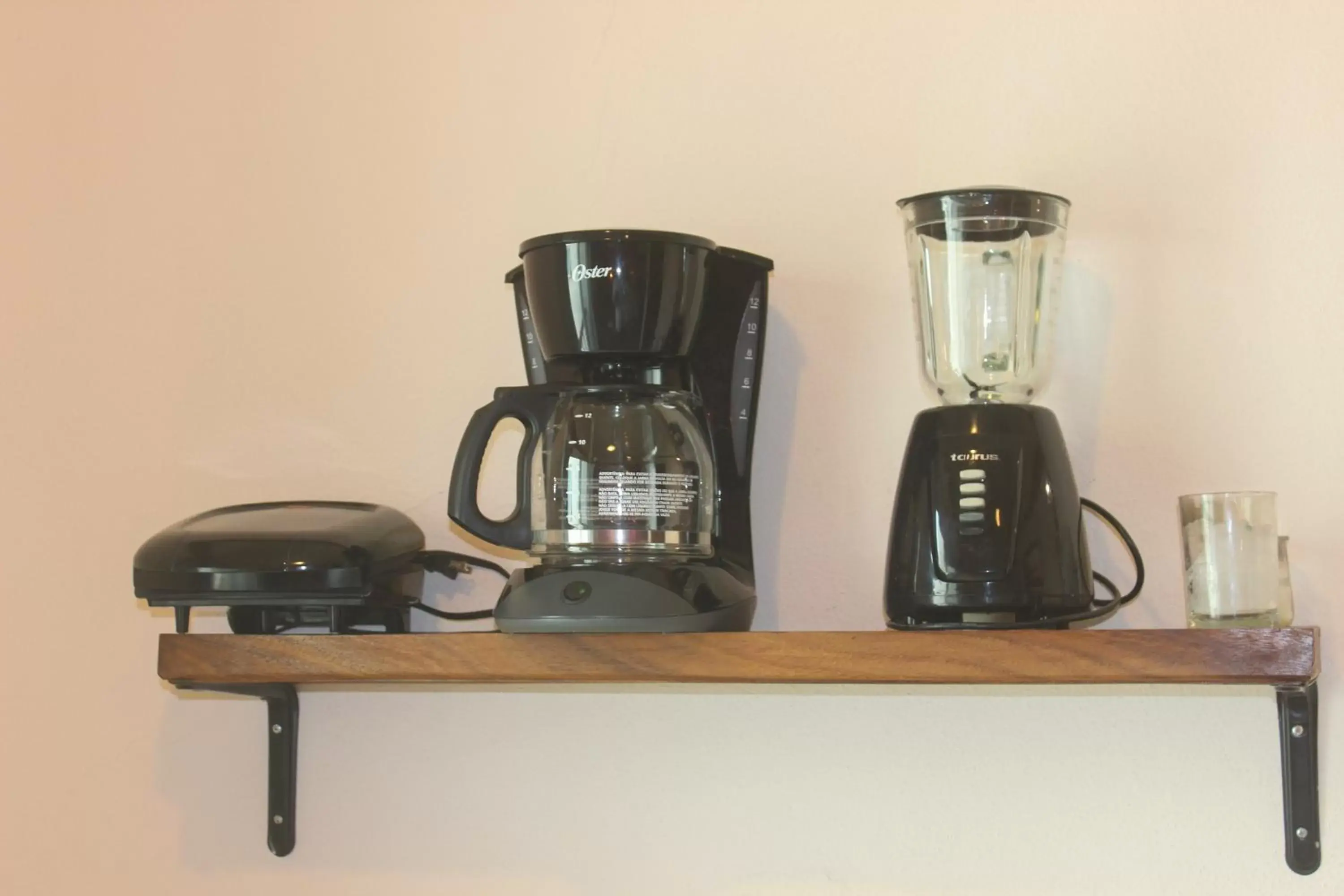 Coffee/Tea Facilities in Villa Los Corales