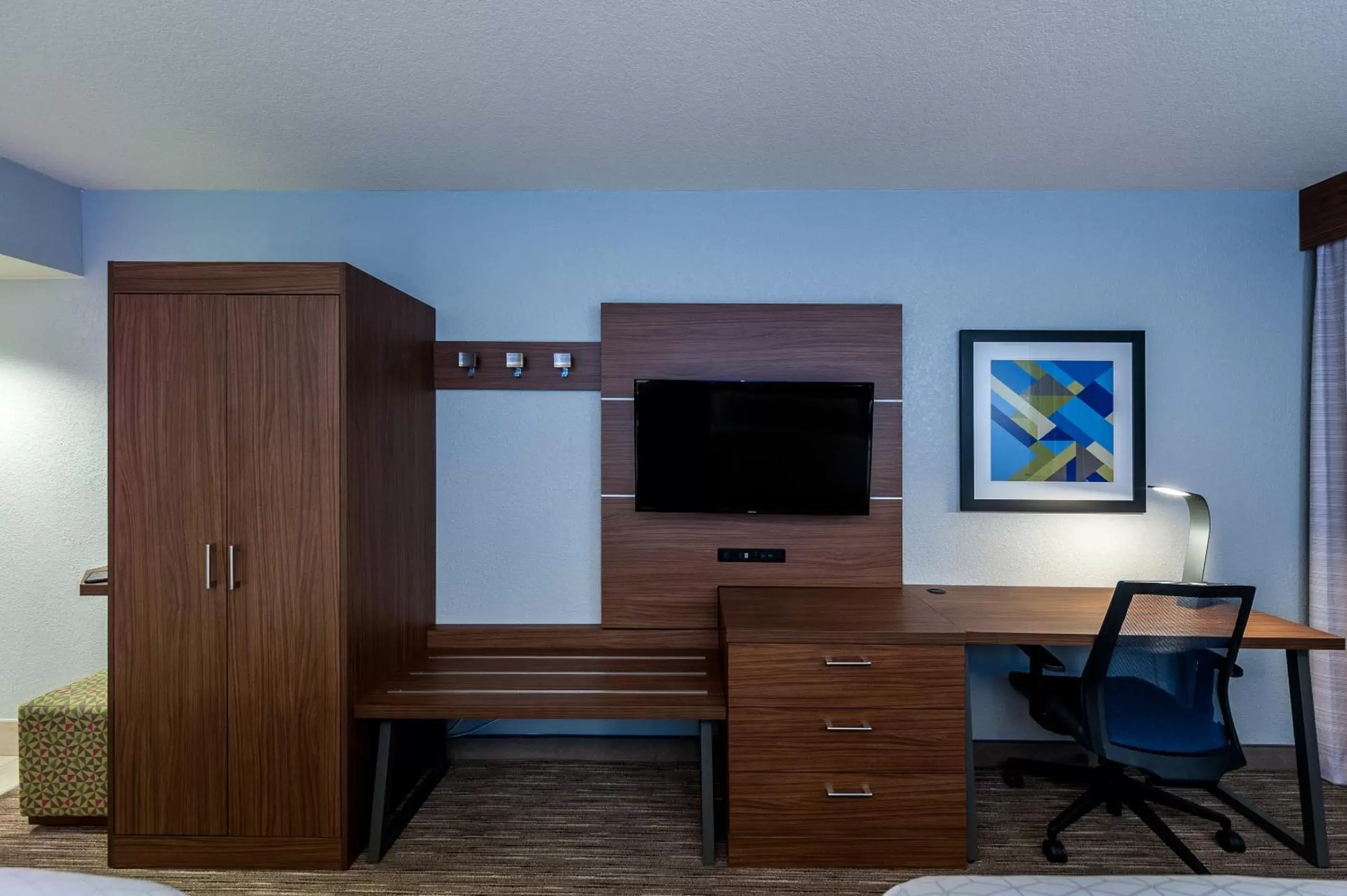 TV/Entertainment Center in Holiday Inn Express Cape Coral-Fort Myers Area, an IHG Hotel