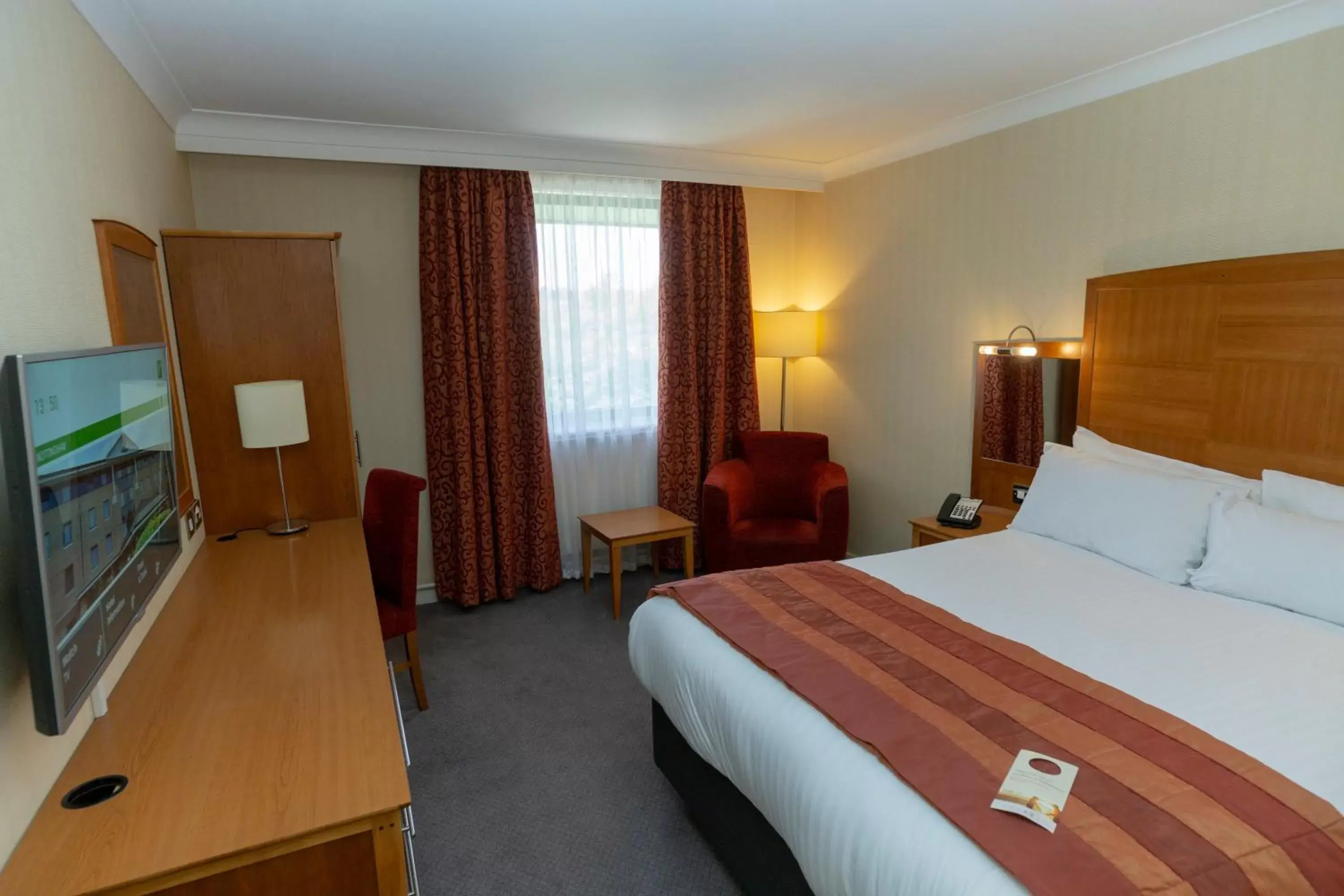 Photo of the whole room in Holiday Inn Nottingham, an IHG Hotel