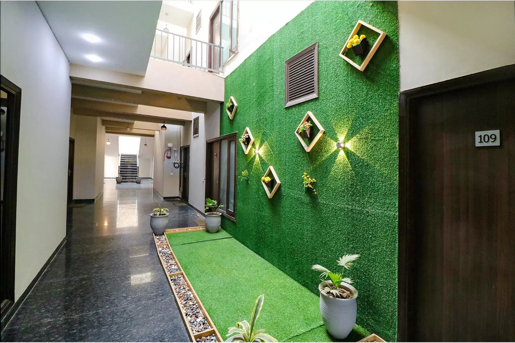 Lobby or reception in FabHotel K9