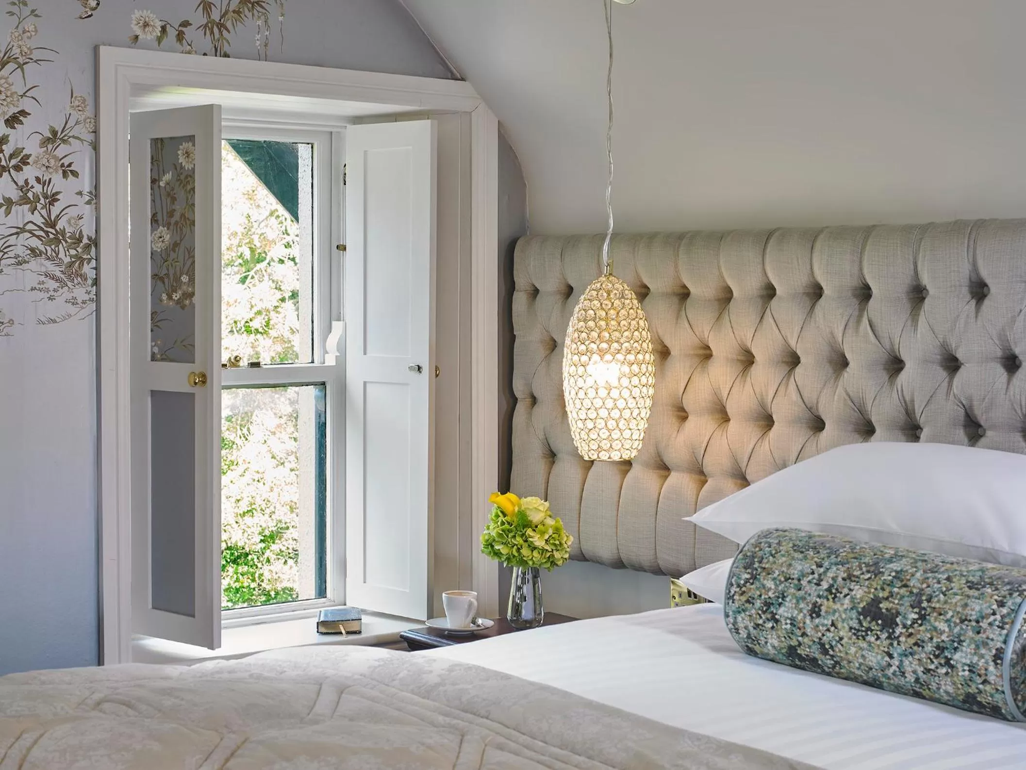 Bedroom, Bed in Killarney Randles Hotel