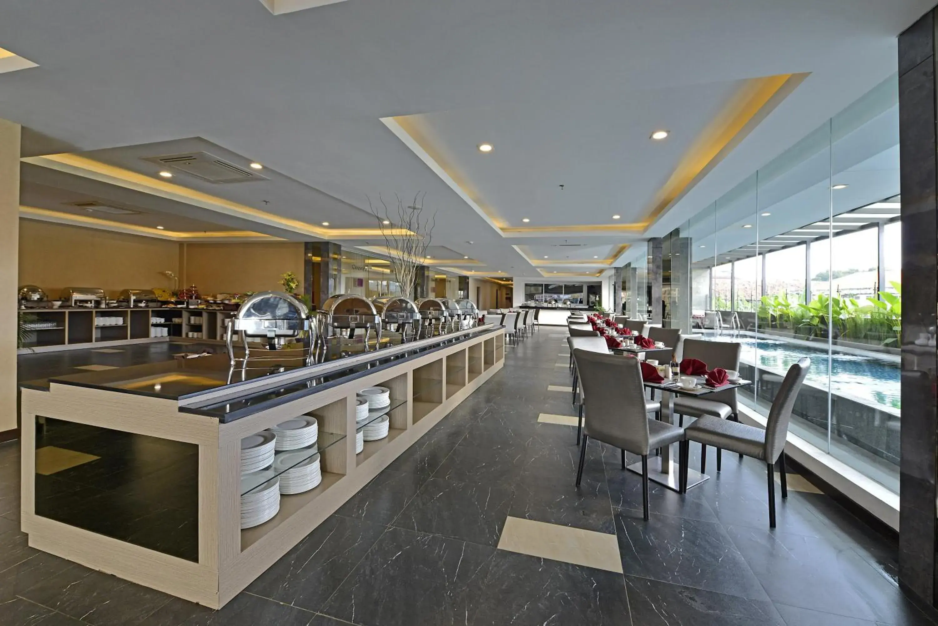 Restaurant/Places to Eat in Serela Waringin by KAGUM Hotels