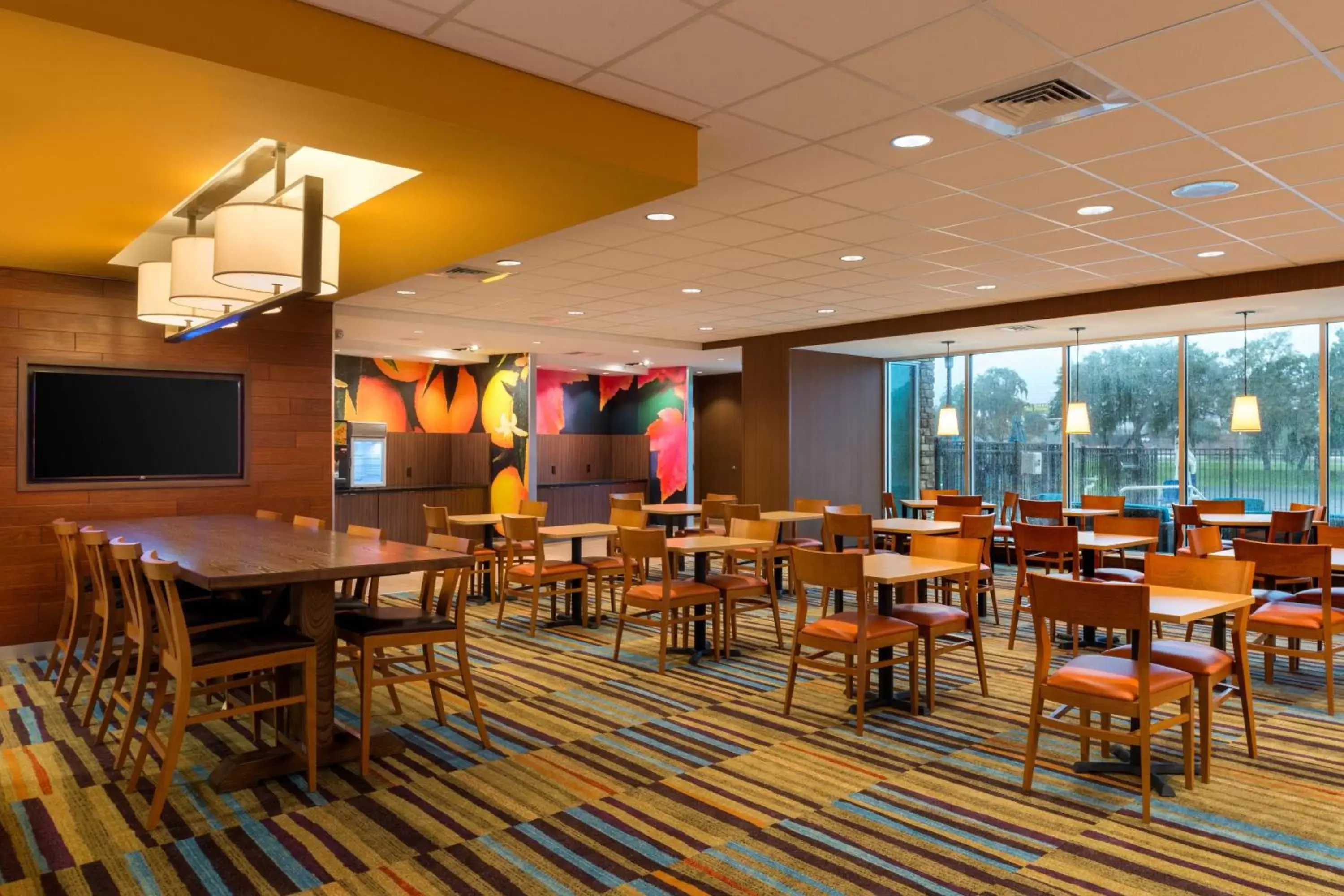 Lobby or reception, Restaurant/Places to Eat in Fairfield Inn & Suites by Marriott Orlando East/UCF Area
