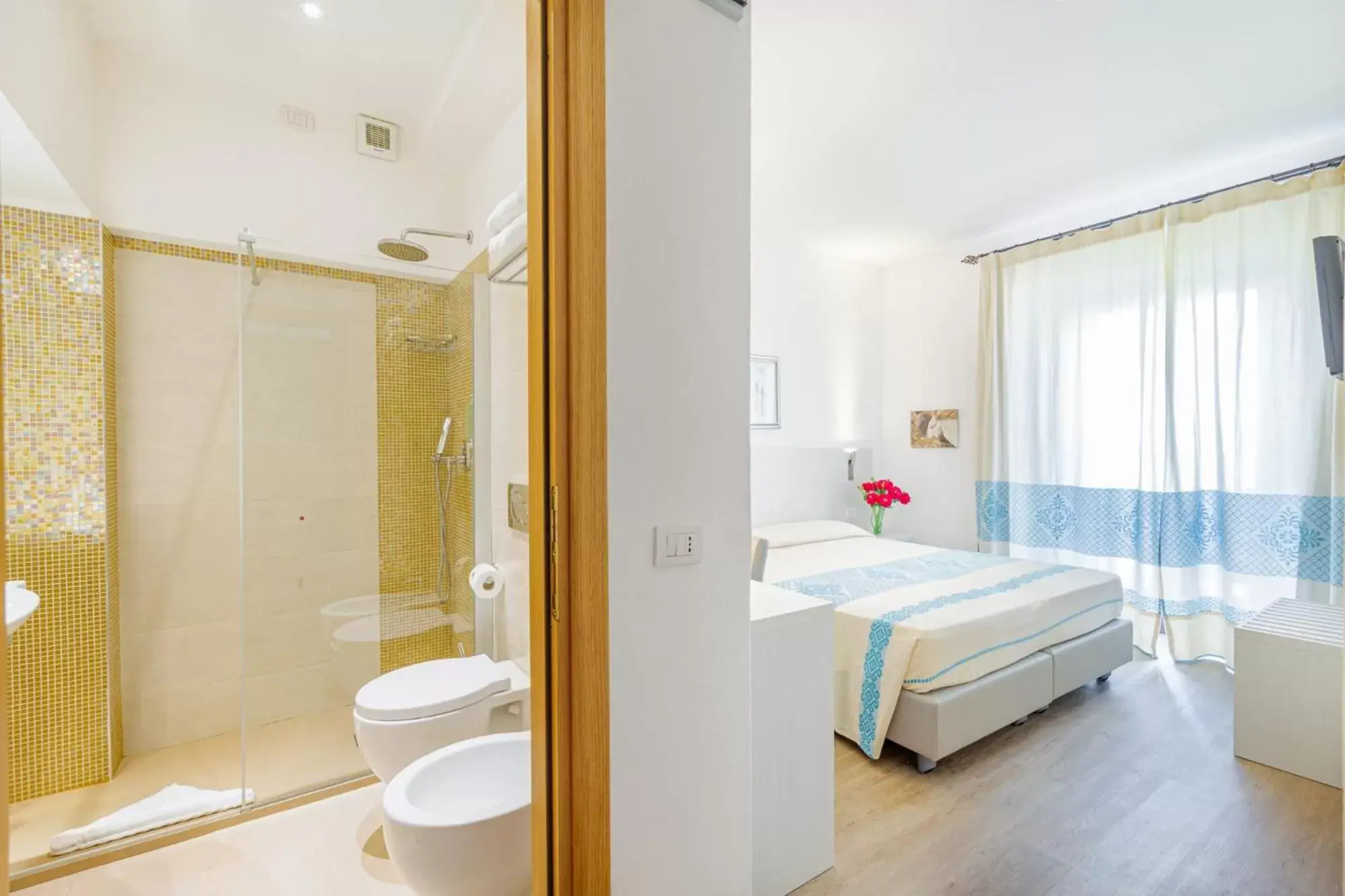 Shower in Hotel Dei Pini