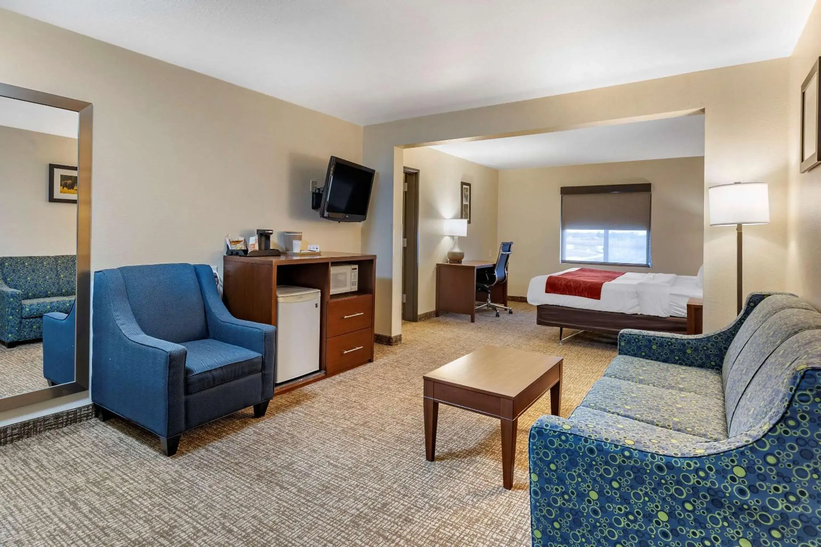 Photo of the whole room, Seating Area in Comfort Inn & Suites Greenville I-70