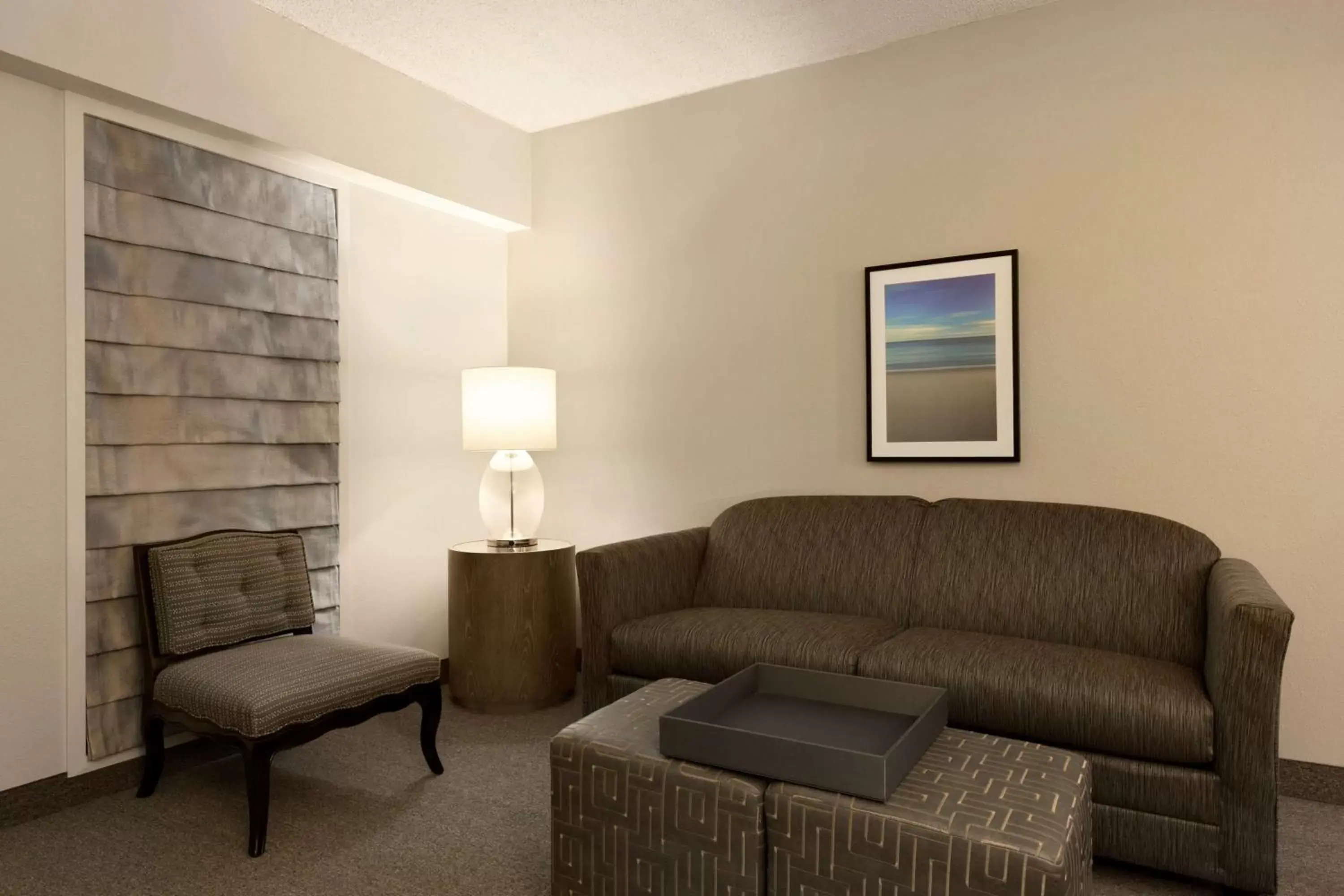 Living room, Seating Area in Embassy Suites Boca Raton