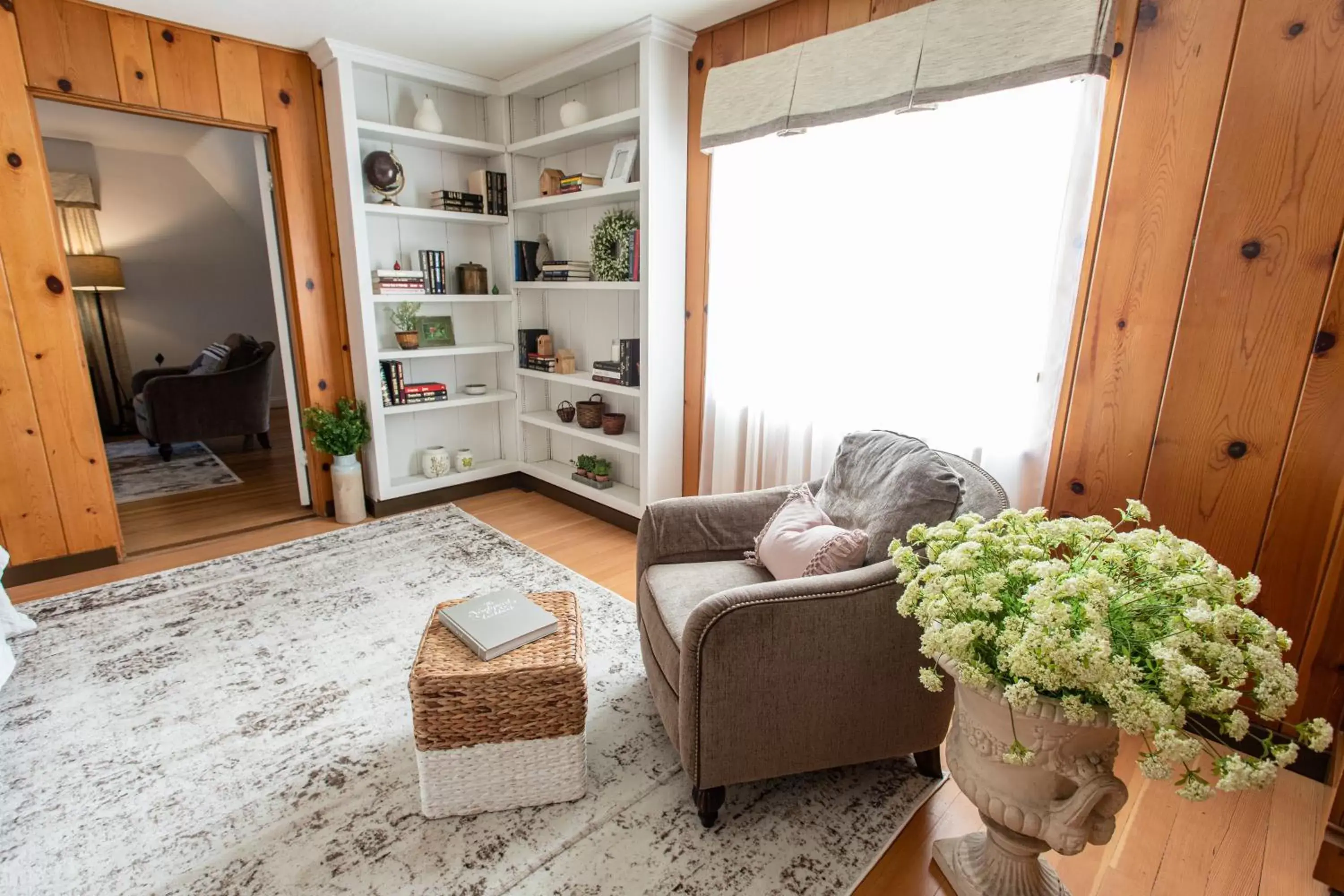 Seating Area in Hummingbird Estate