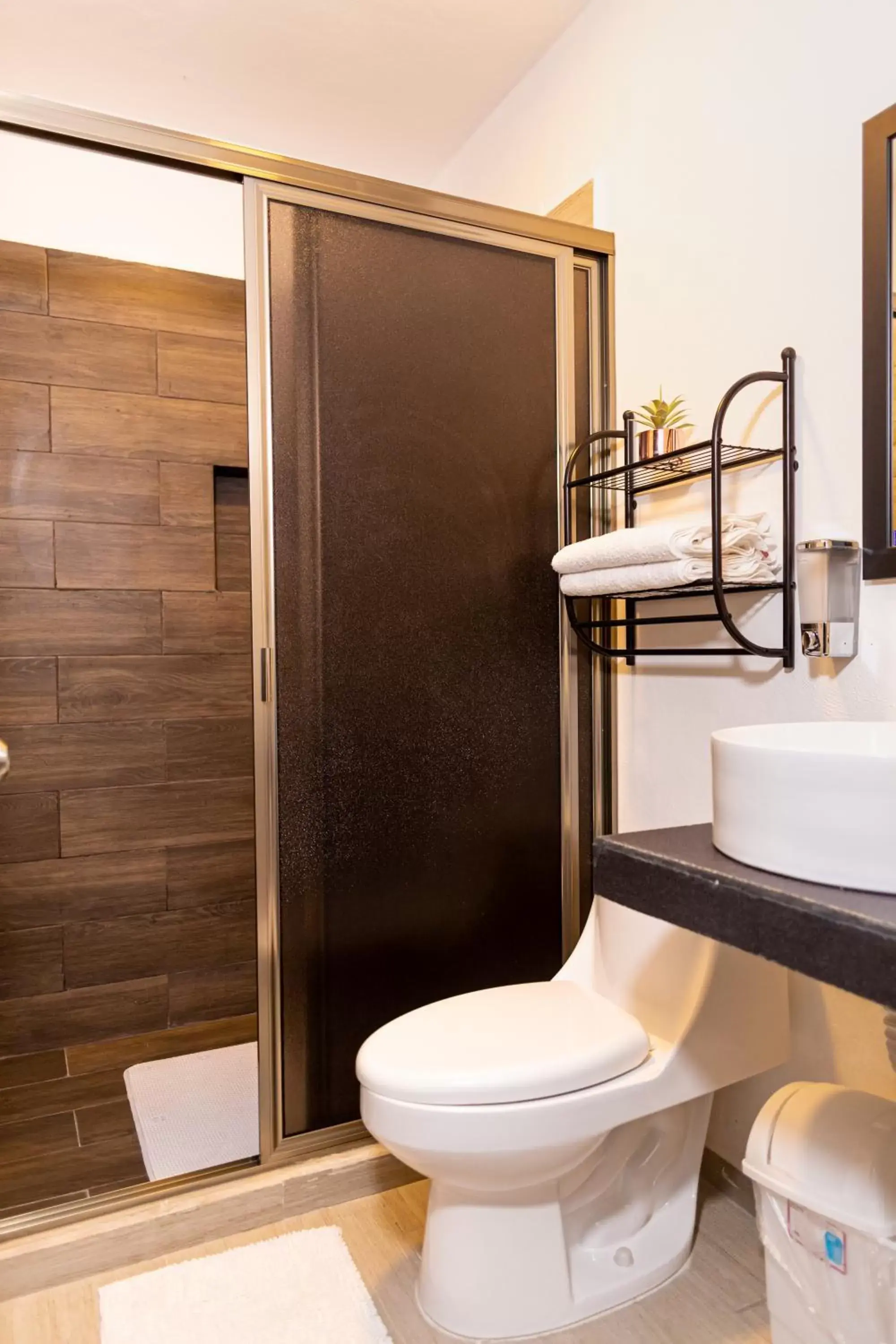 Bathroom in Santa Fe Studios And Suites