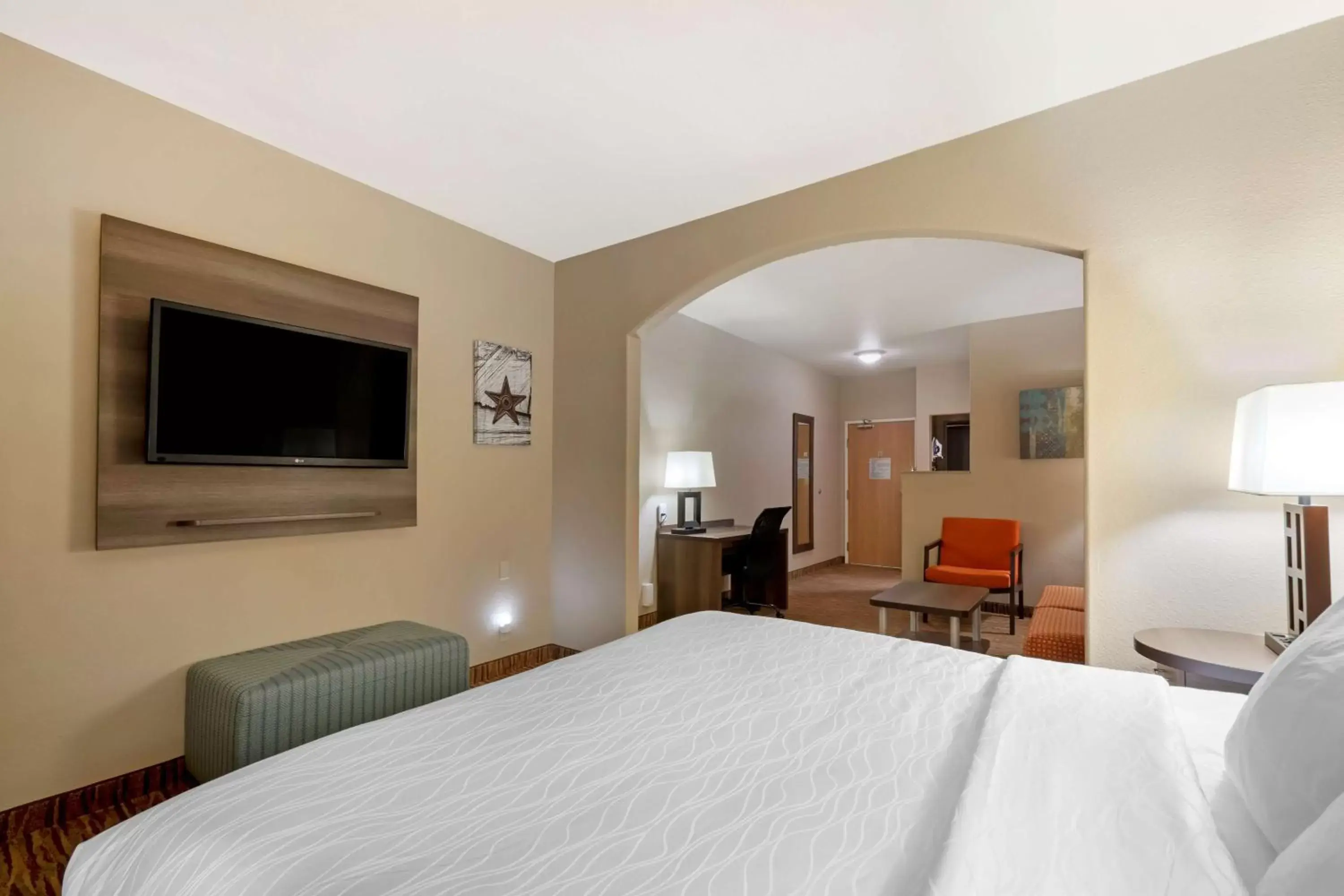 Photo of the whole room, Bed in Best Western Plus DFW Airport Suites