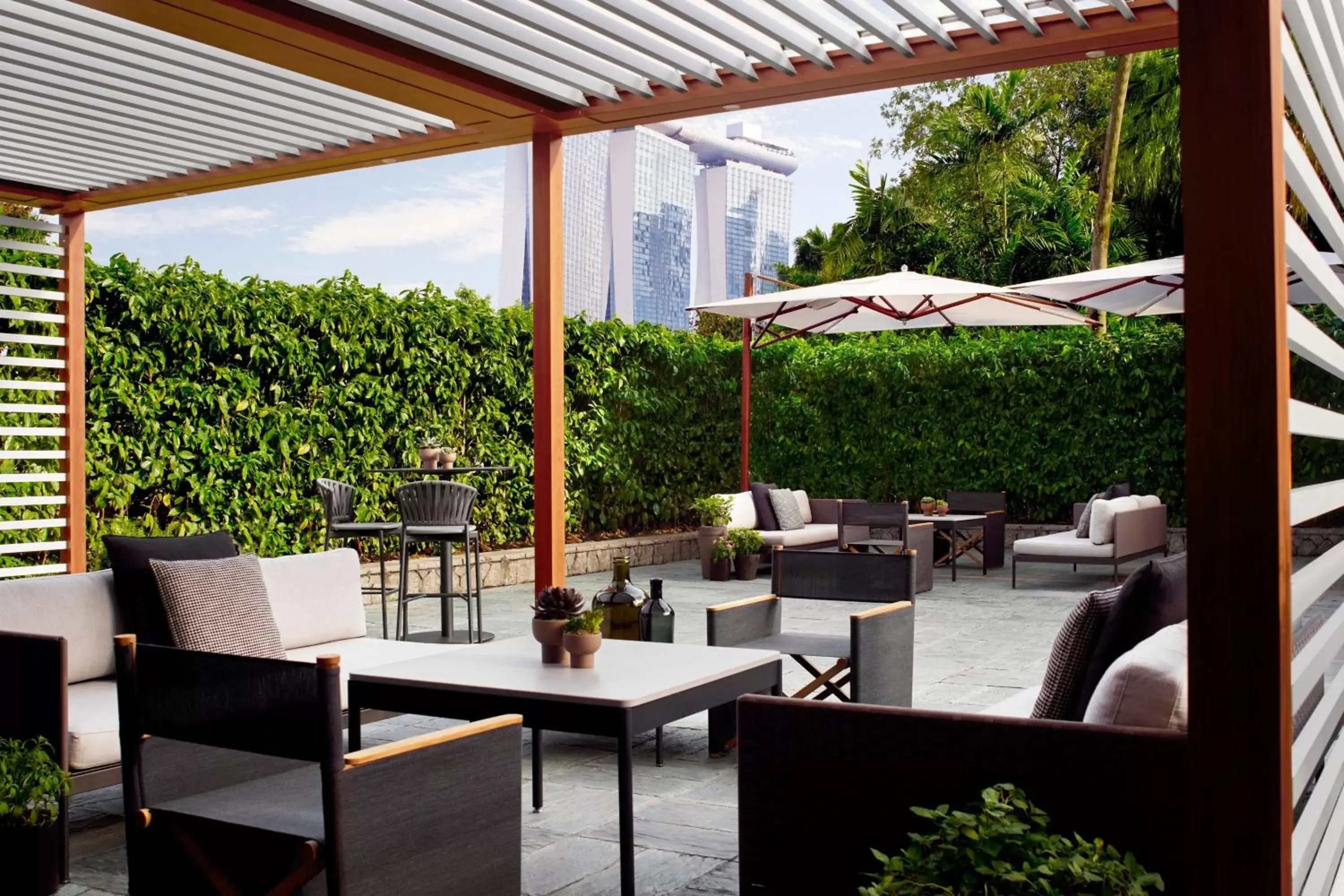 Restaurant/places to eat in The Ritz-Carlton, Millenia Singapore