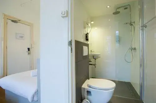 Bathroom in Hotel Titus City Centre