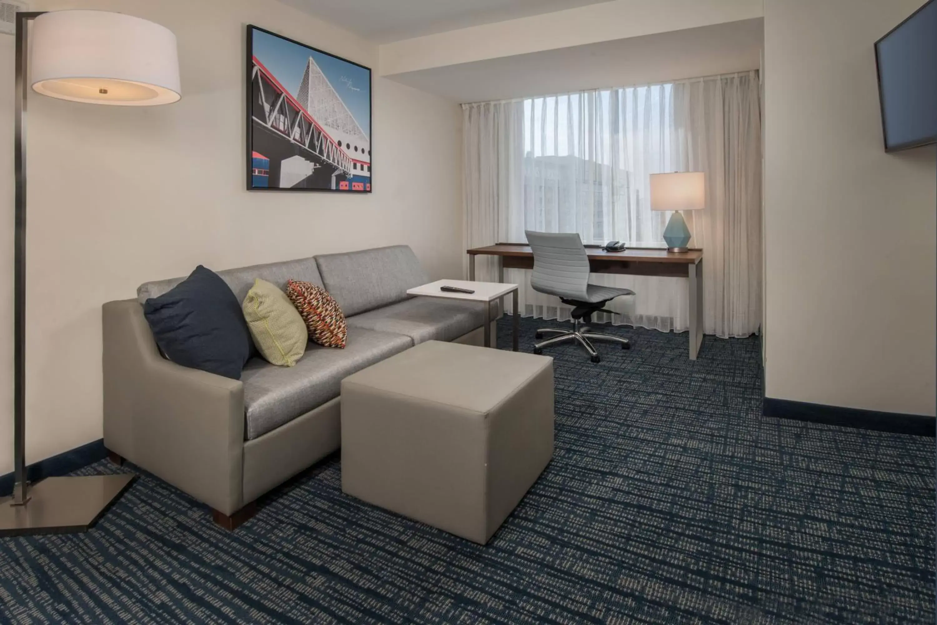 Bedroom, Seating Area in Residence Inn by Marriott Baltimore at The Johns Hopkins Medical Campus