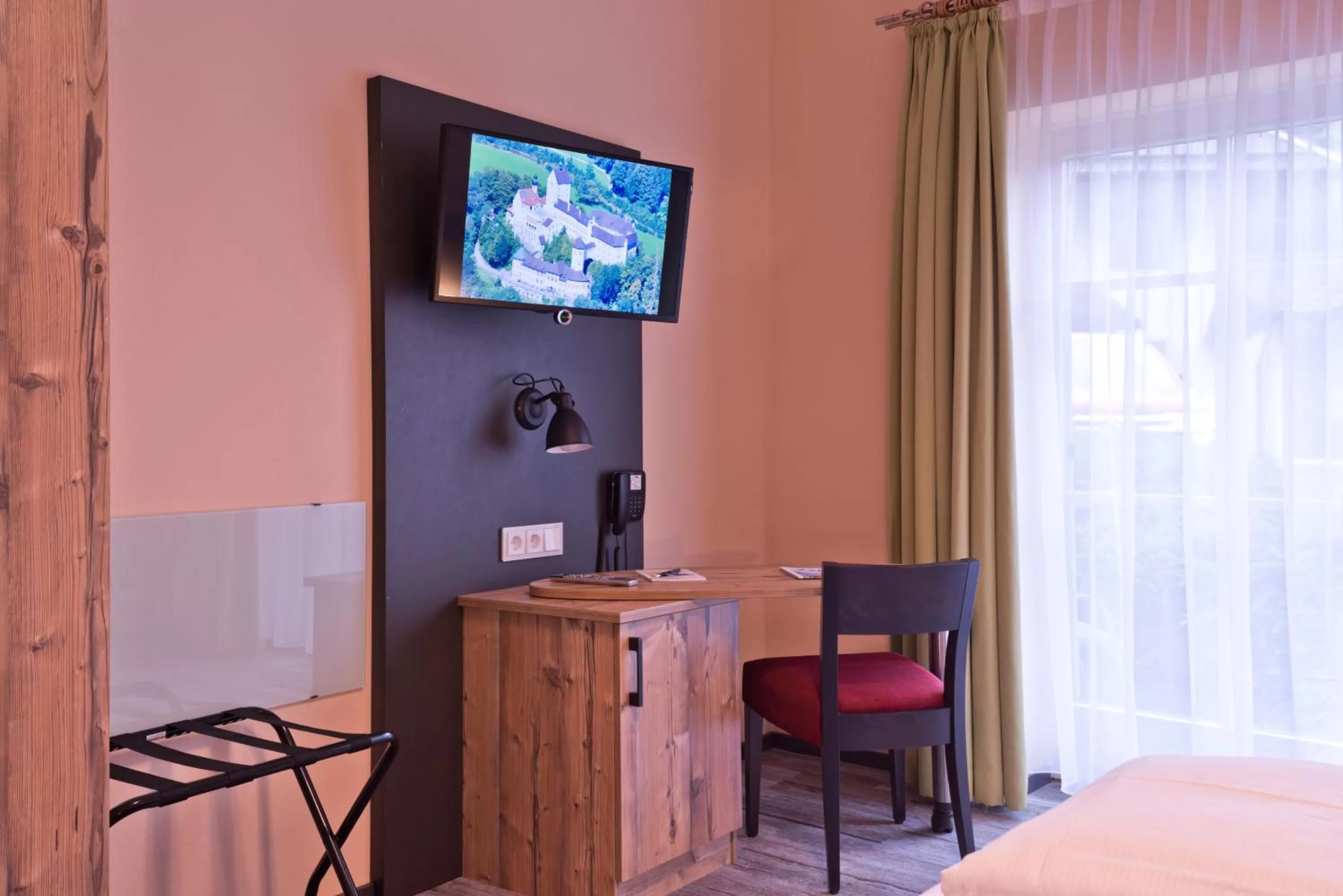 TV and multimedia, TV/Entertainment Center in Hotel Hohenaschau