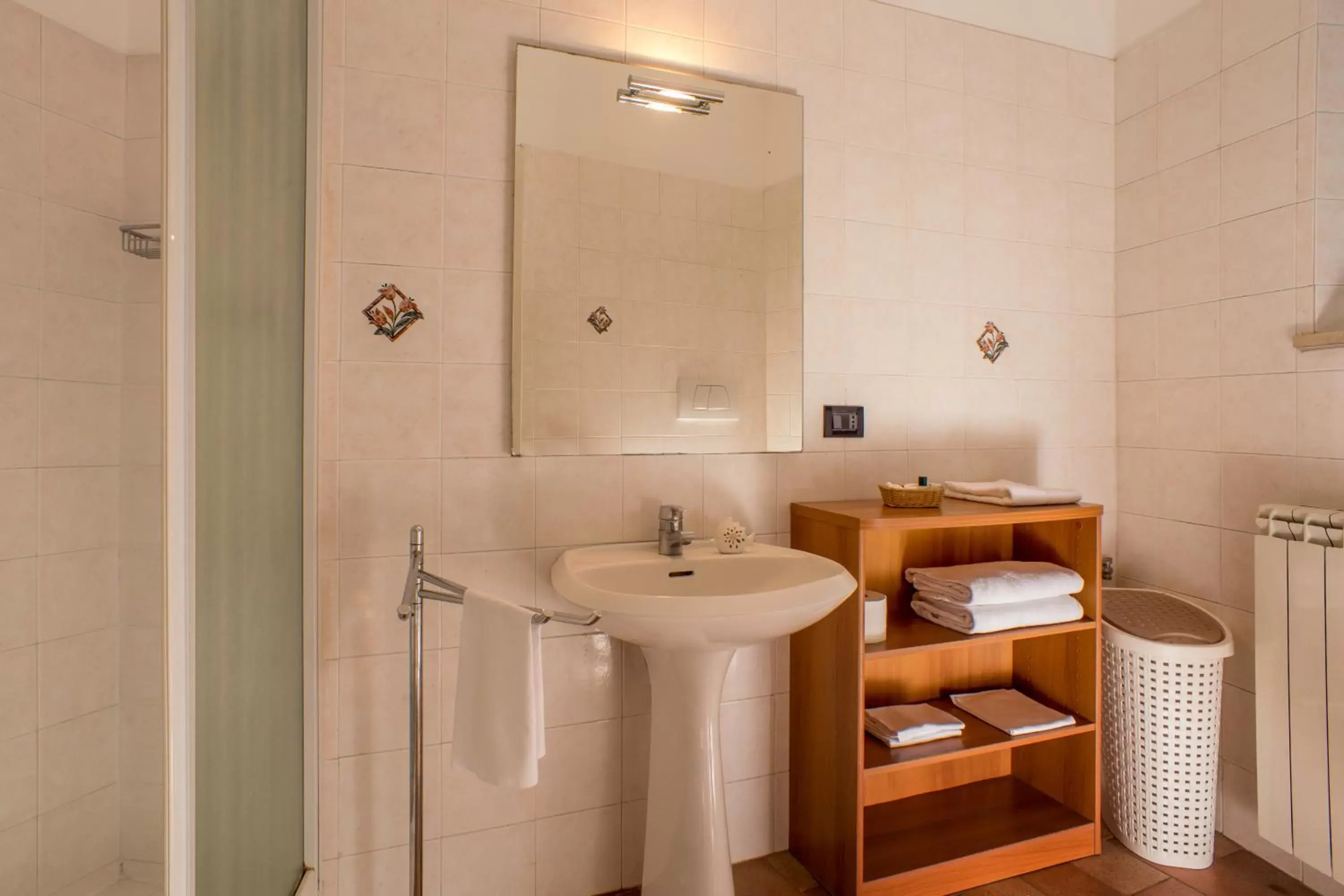 Bathroom in Hotel Verdeborgo