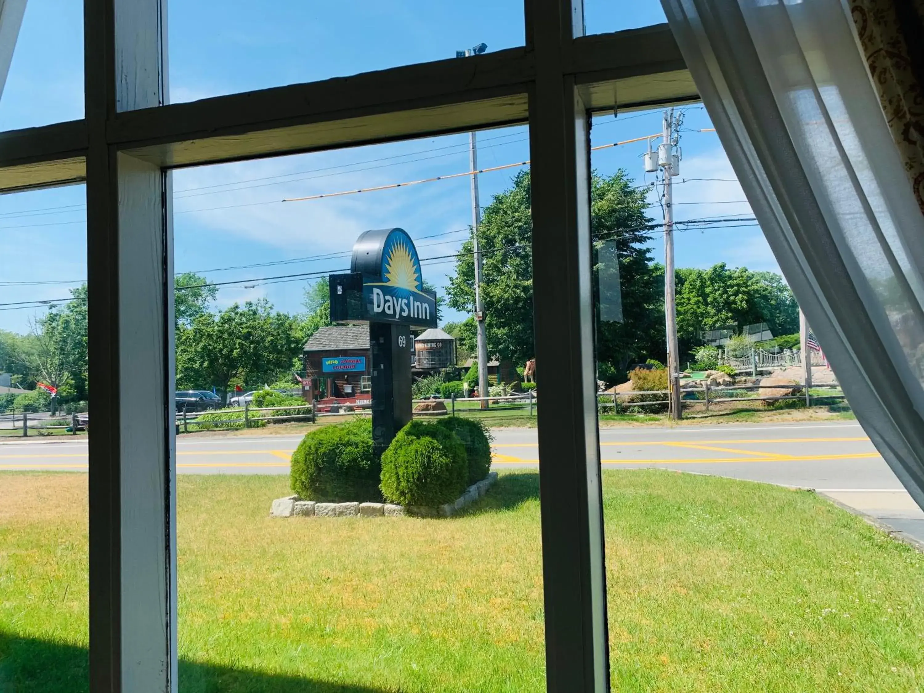 Facade/entrance in Days Inn by Wyndham - Cape Cod Area