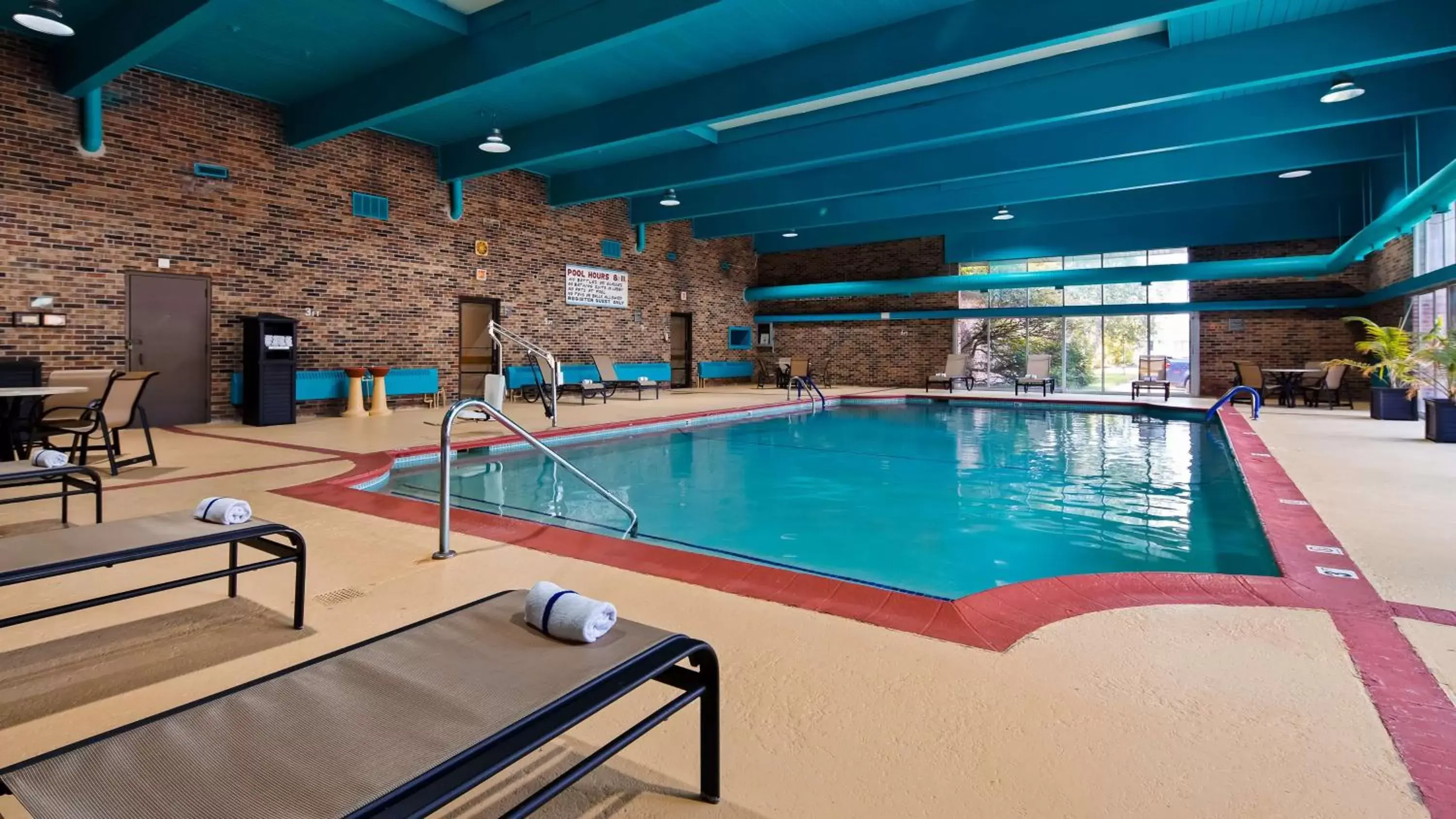 On site, Swimming Pool in Best Western Woodhaven Inn