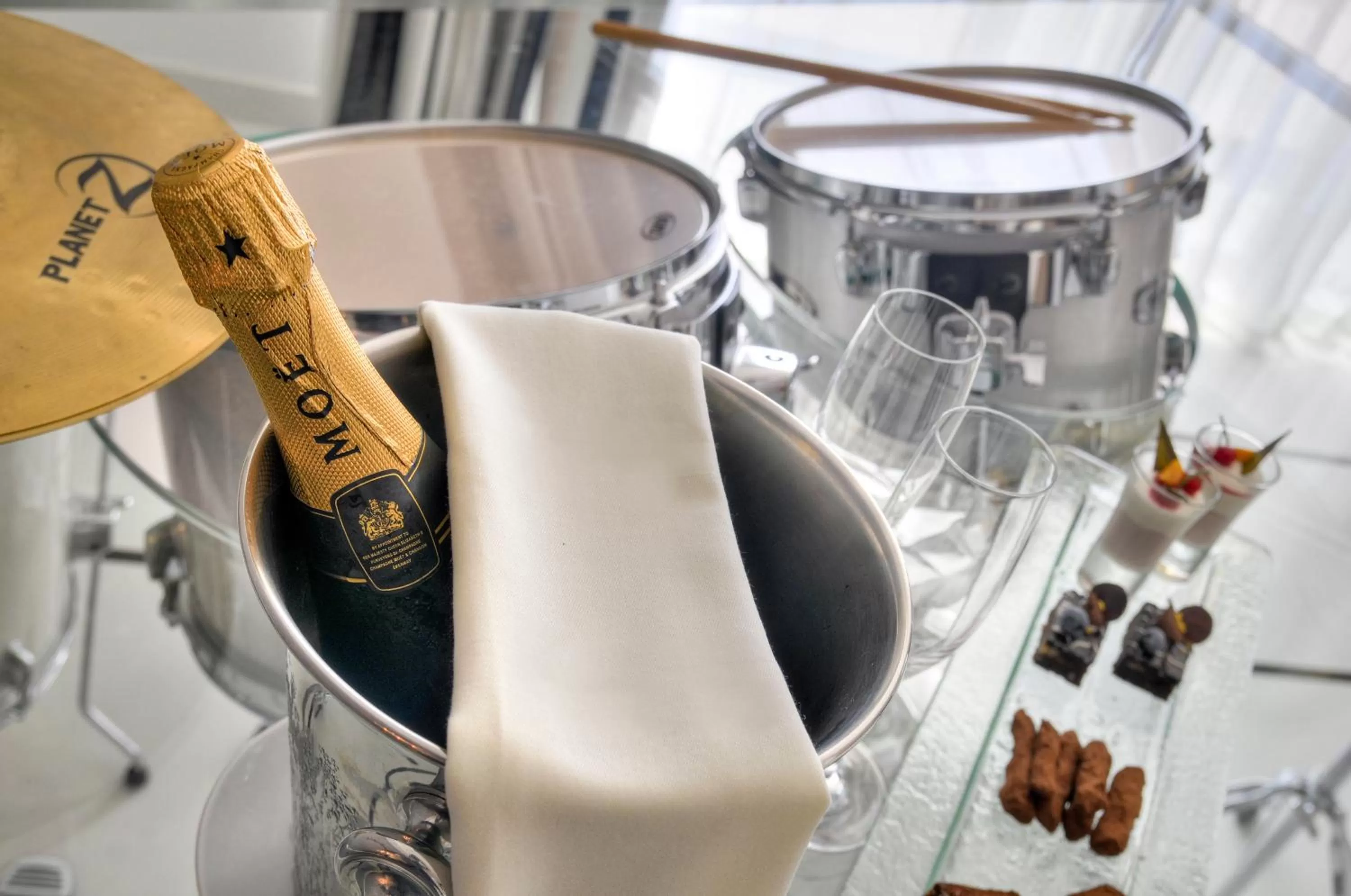 Photo of the whole room in AX The Palace