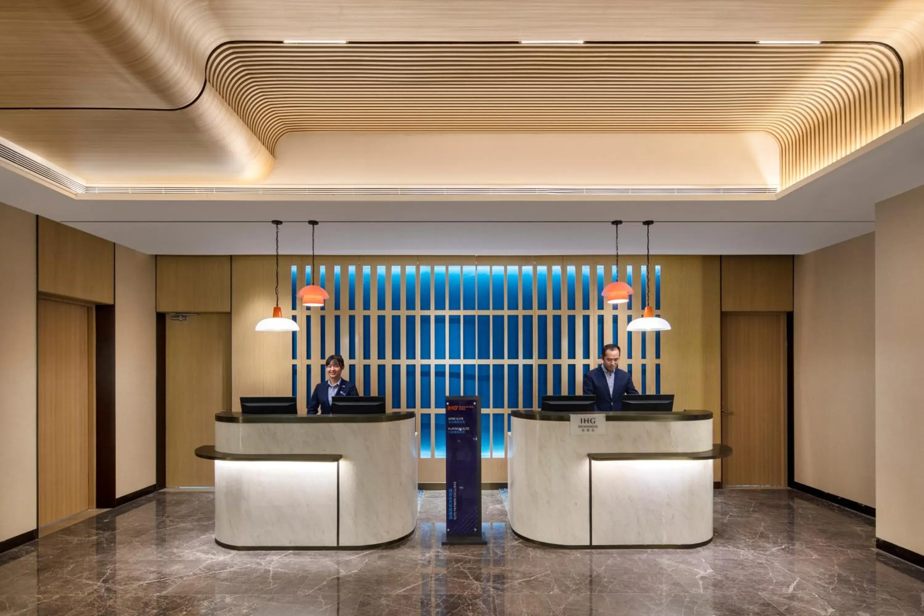Lobby/Reception in Holiday Inn Express Beijing Yizhuang Center, an IHG Hotel