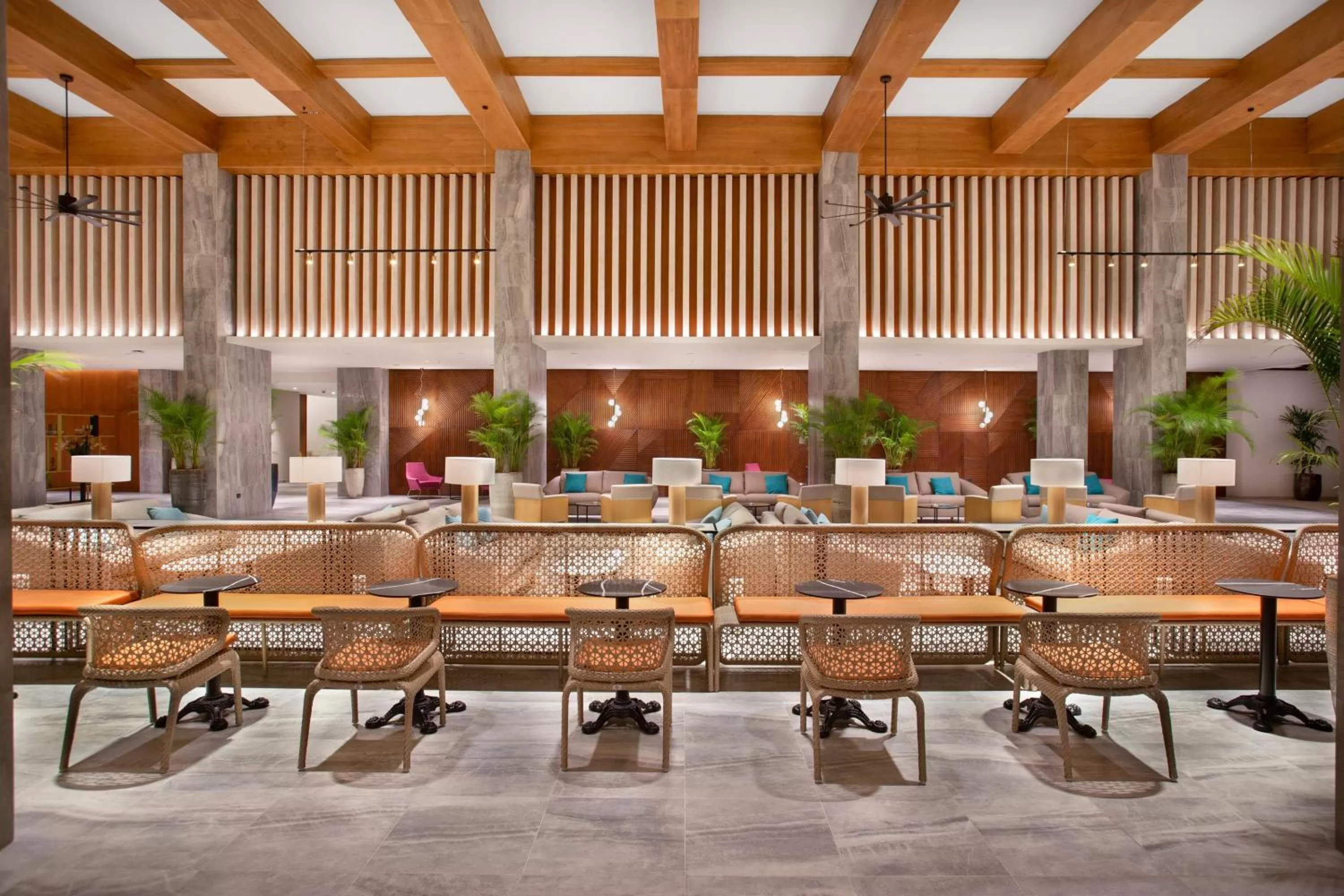 Lounge or bar in Serenade Punta Cana Beach & Spa Resort