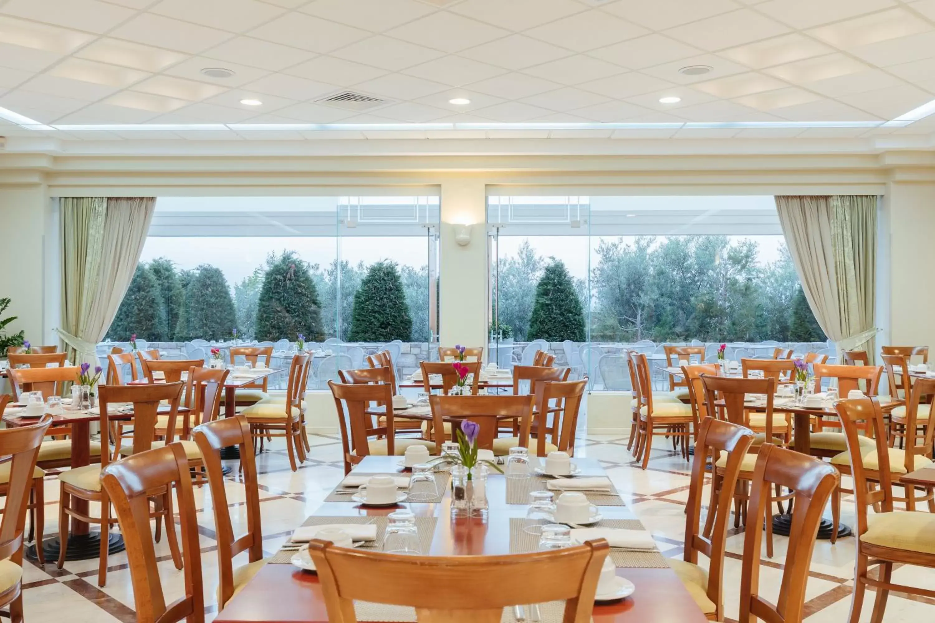 Restaurant/places to eat in Akti Taygetos - Conference Resort Restaurant/places to eat in Akti Taygetos - Conference Resort