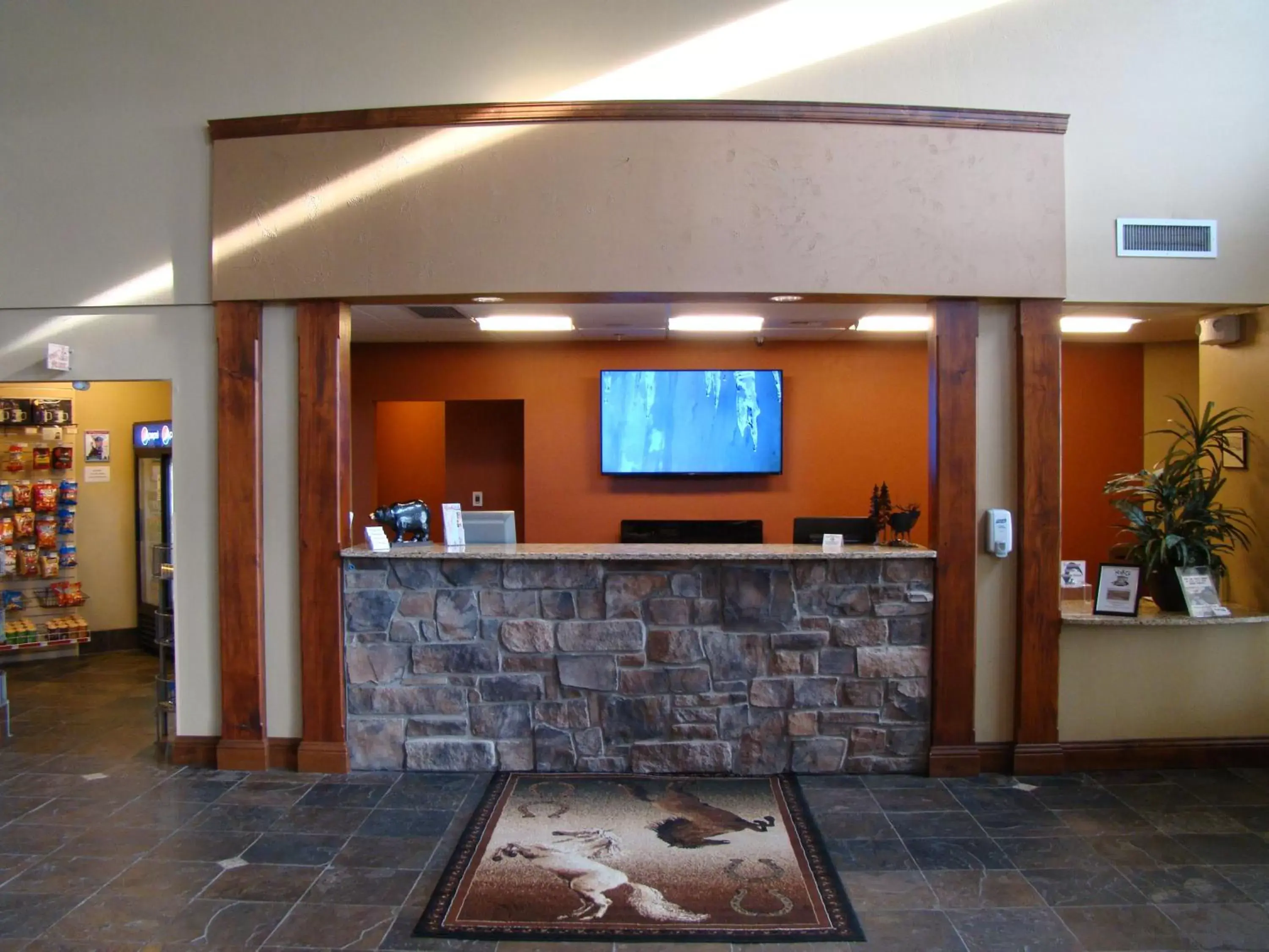Lobby/Reception in StoneCreek Lodge
