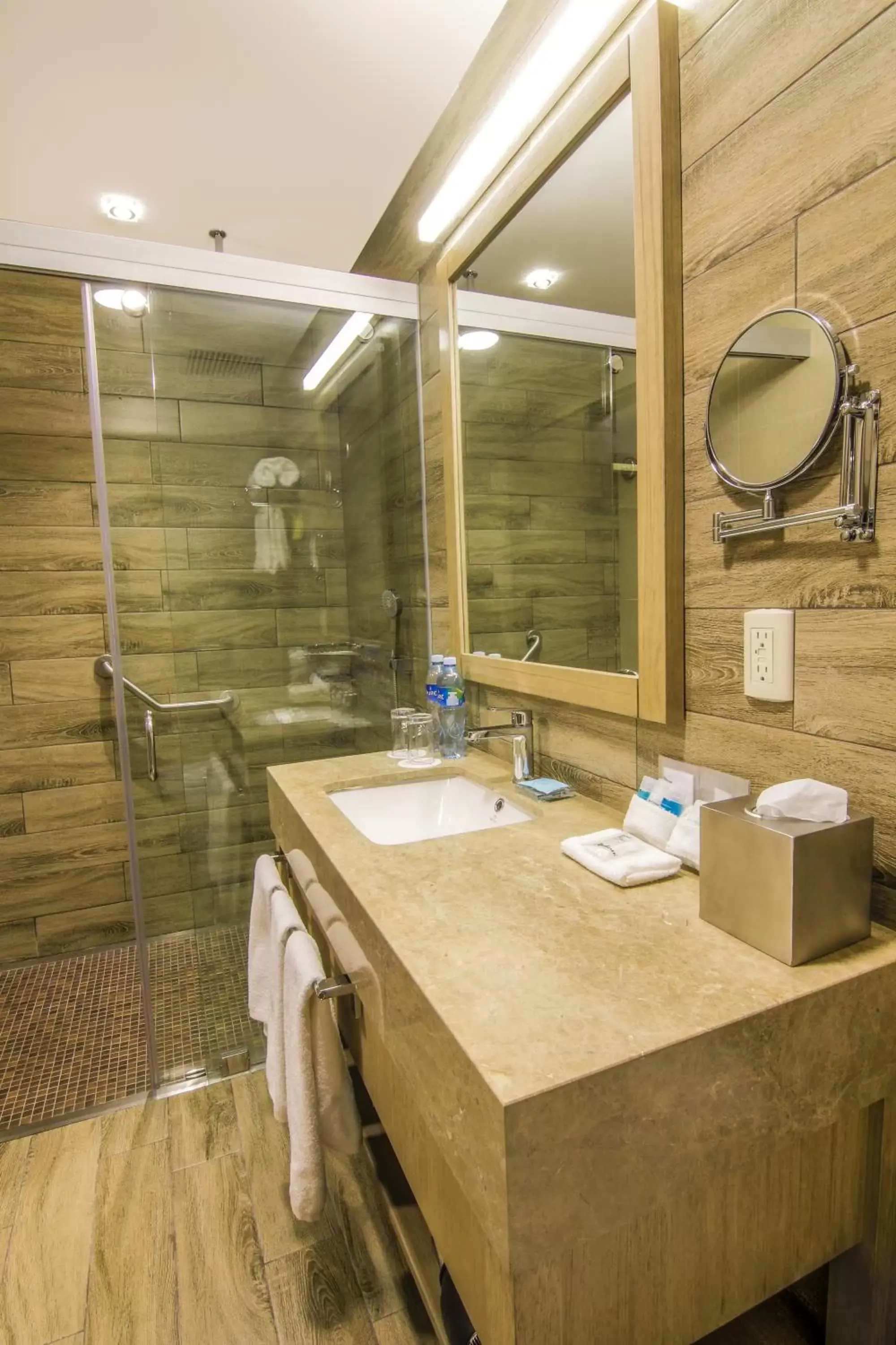 Bathroom in Radisson Hotel Guayaquil