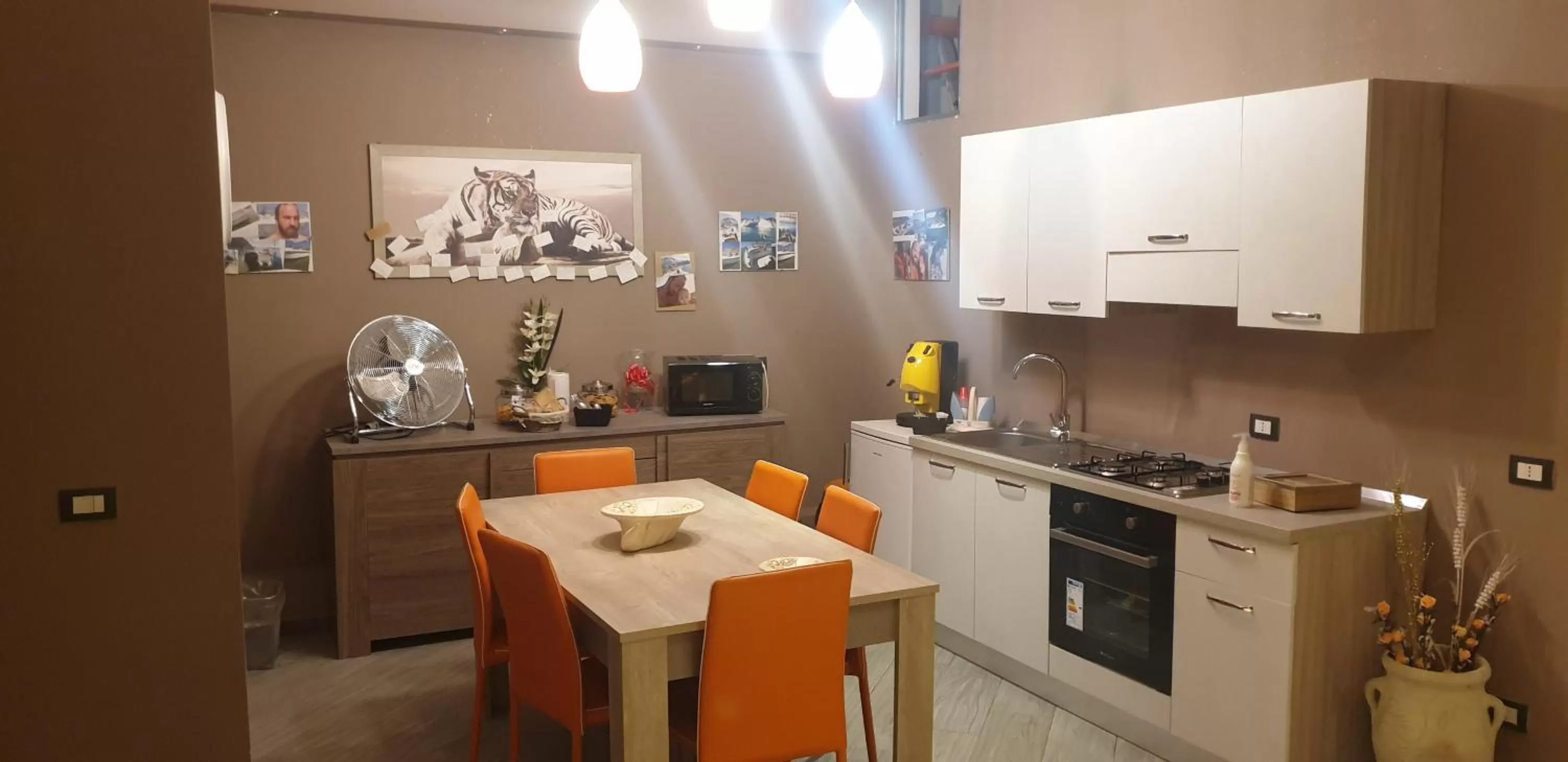Kitchen or kitchenette in B&B Raggio di Sole Porto Empedocle