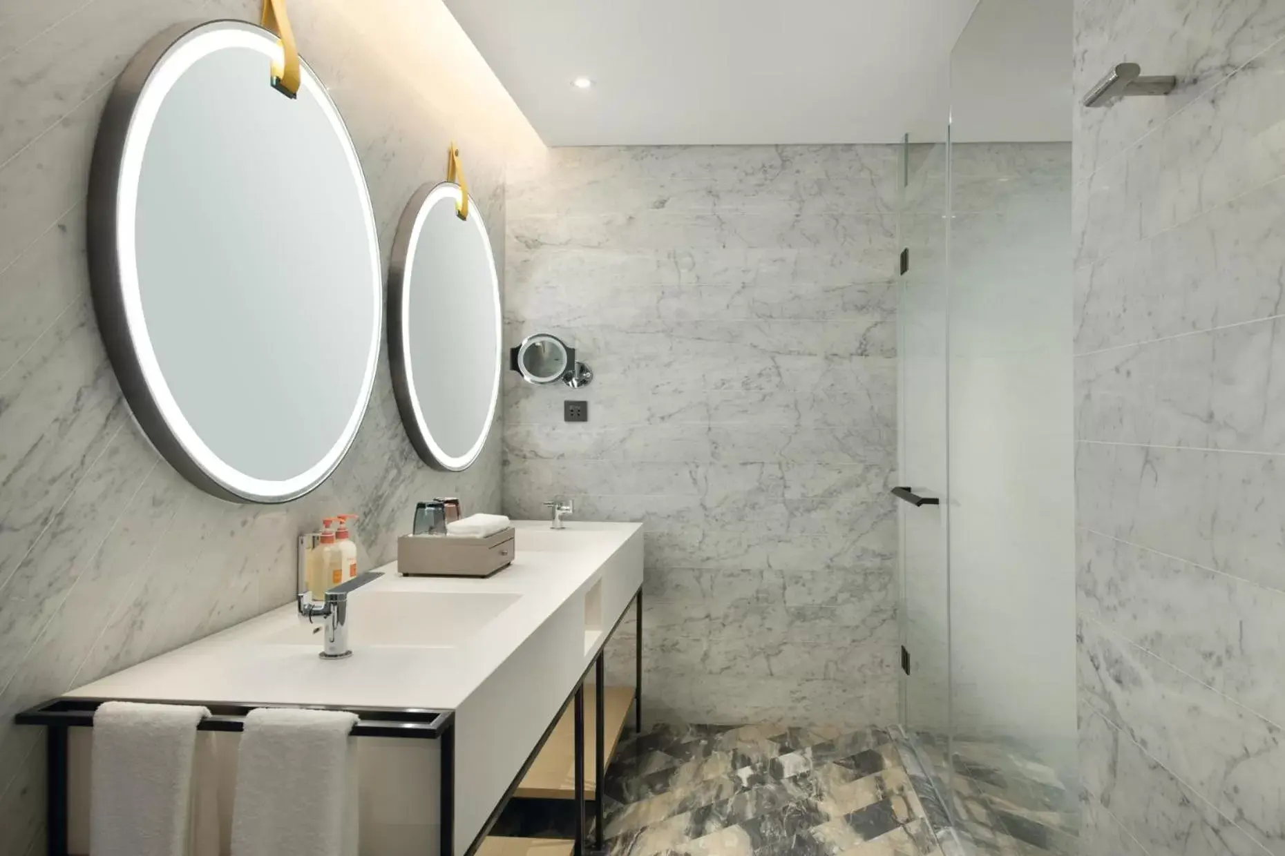 Toilet in Crowne Plaza Quanzhou Riverview by IHG Toilet in Crowne Plaza Quanzhou Riverview by IHG