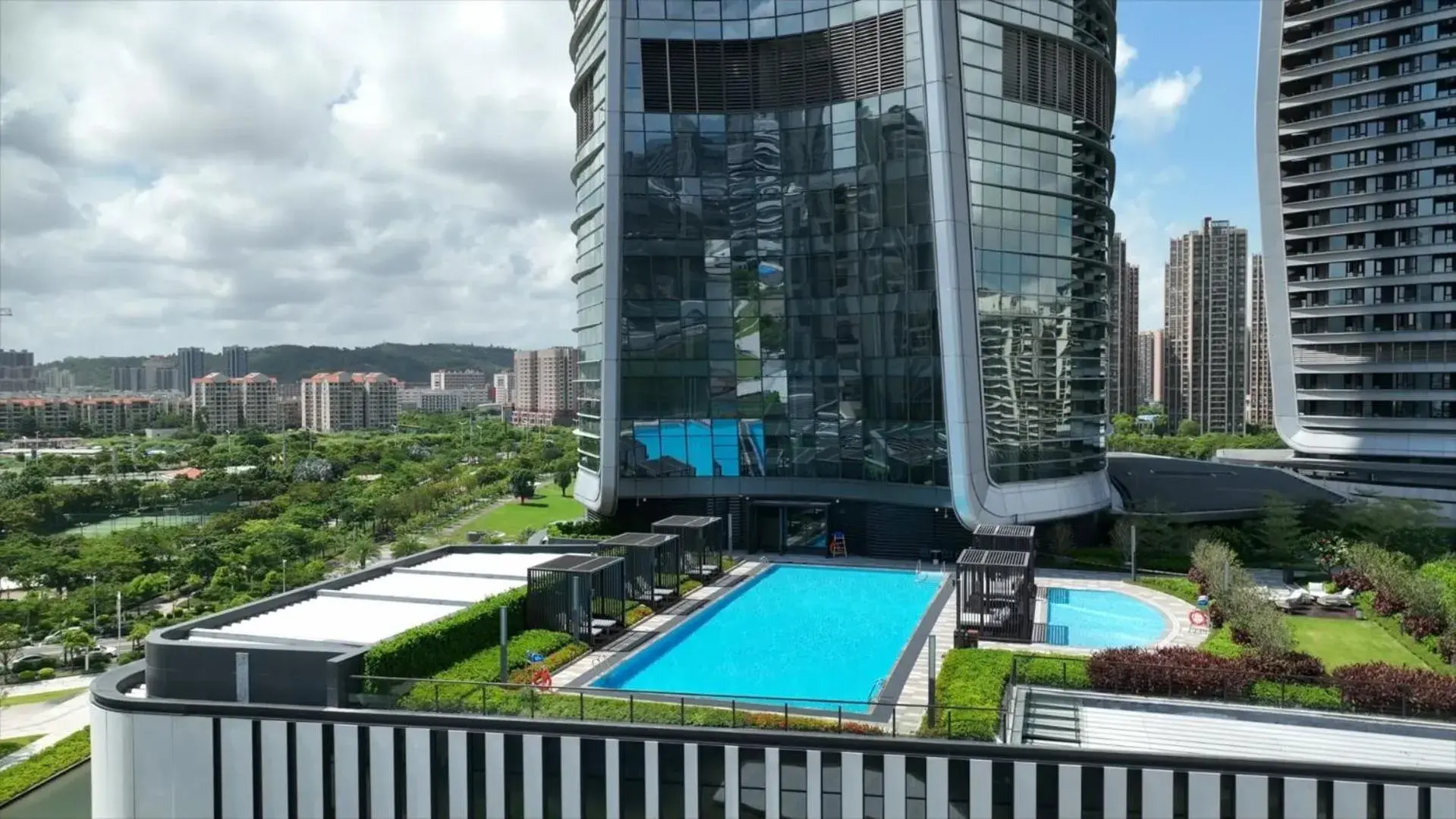 Day, Pool View in Zhuhai Marriott Hotel Jinwan