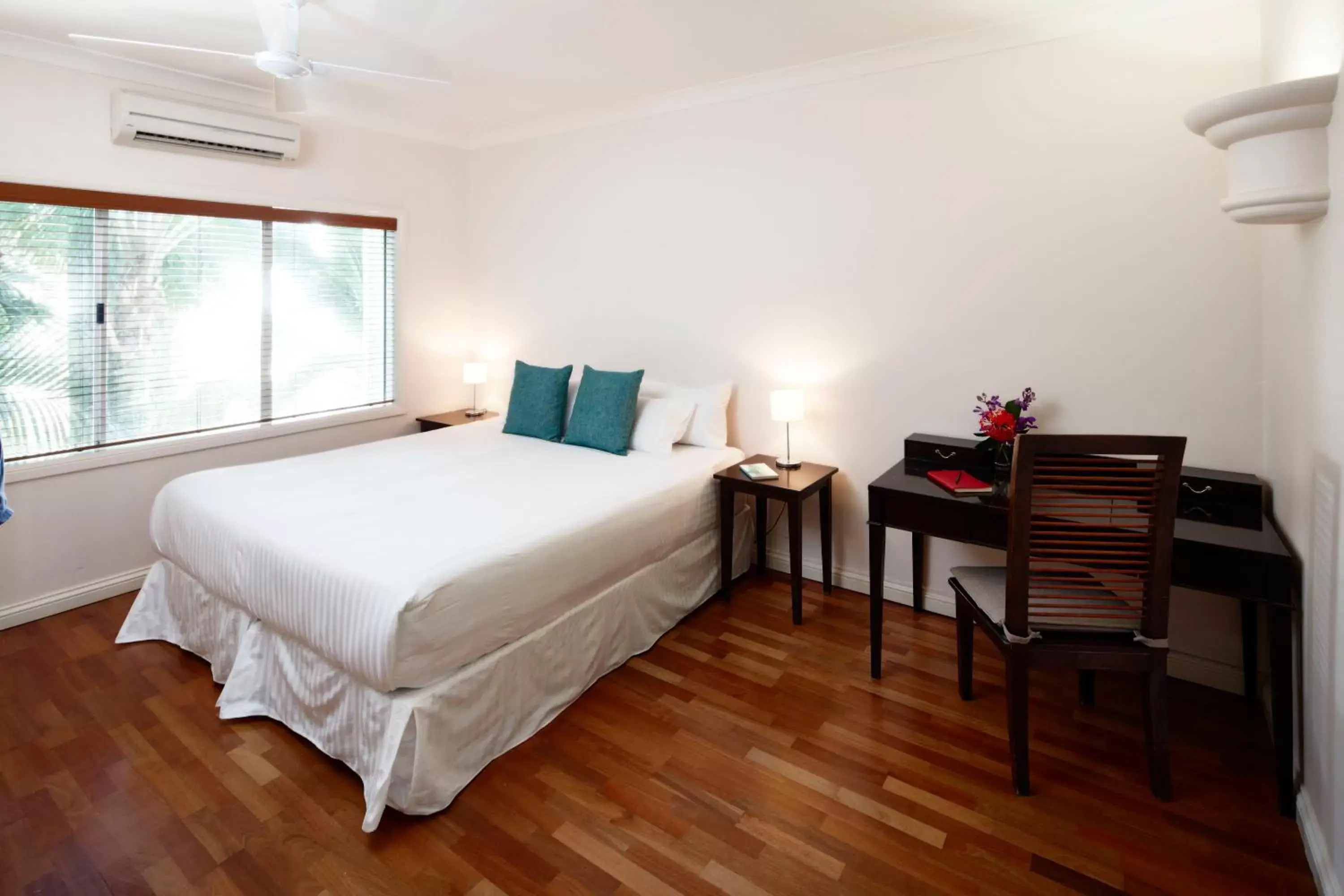 Bedroom, Bed in Alamanda Palm Cove by Lancemore