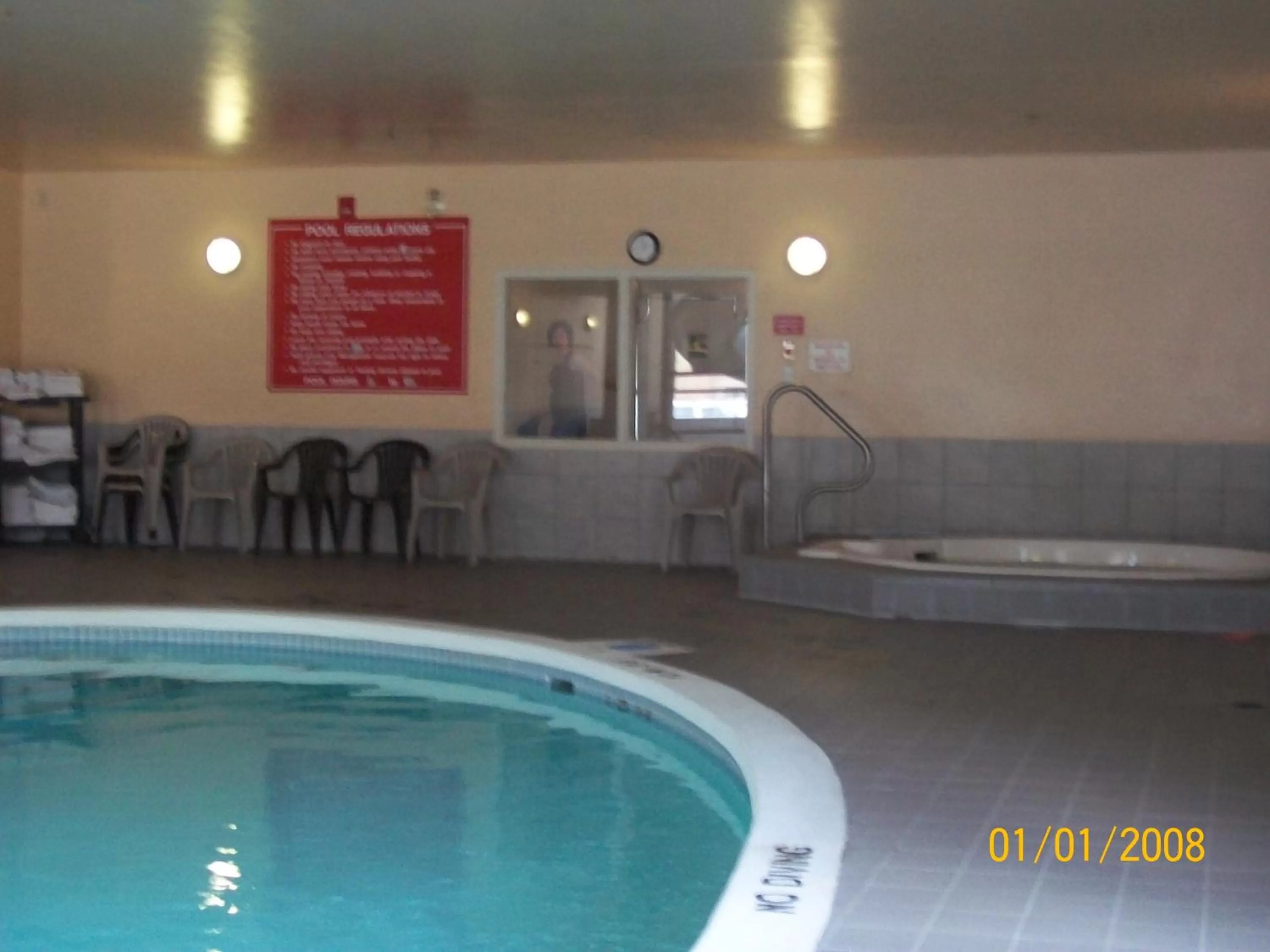 Swimming pool in Days Inn by Wyndham Moose Jaw