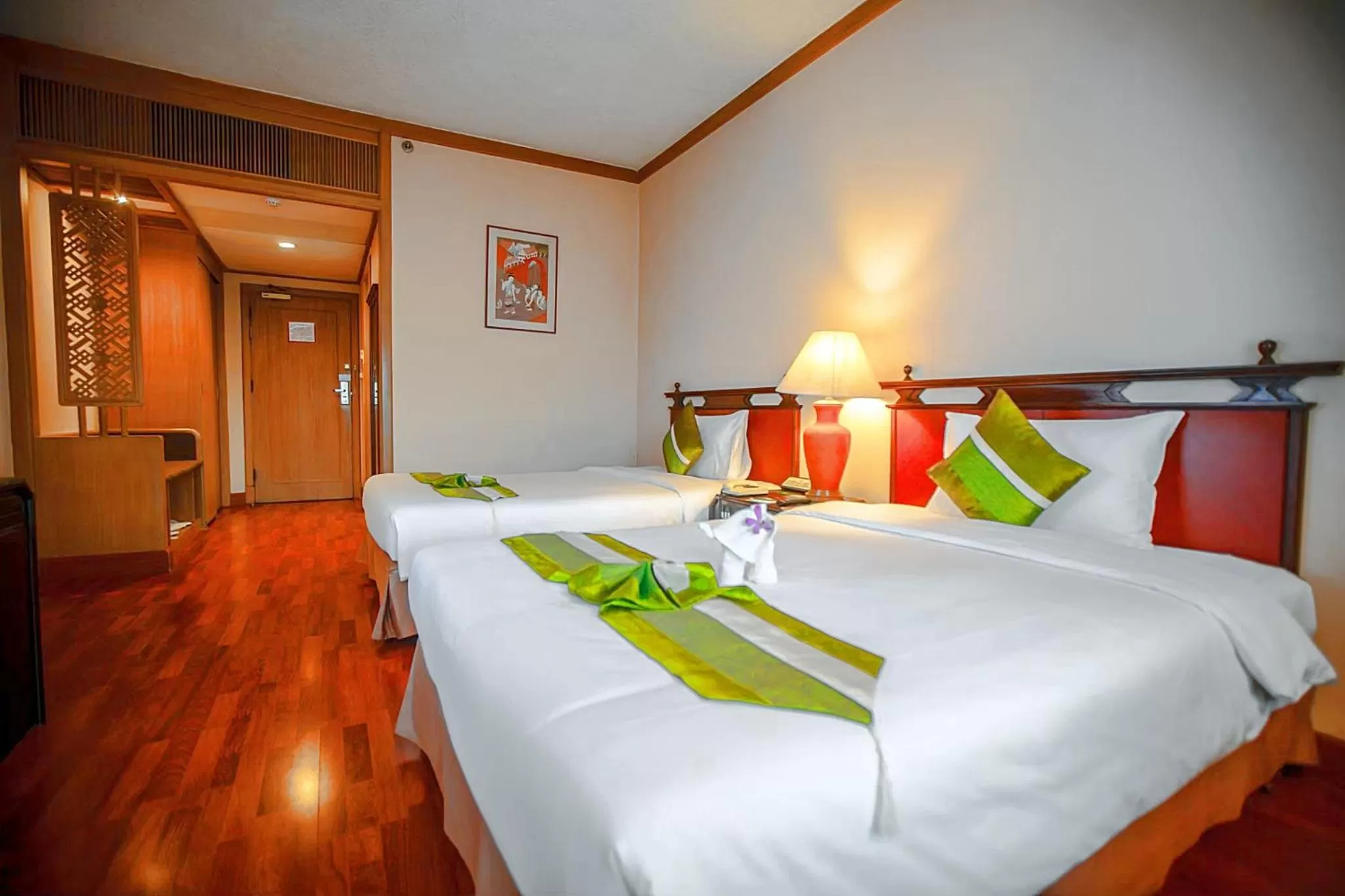 Bed in Chiangmai Grandview Hotel & Convention Center