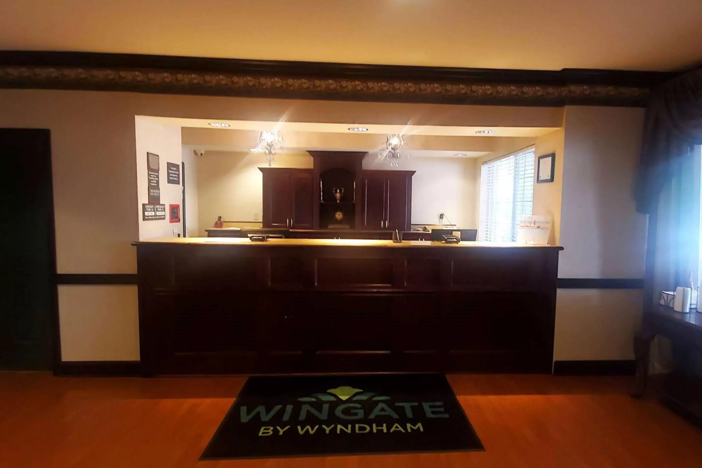 Lobby or reception in Wingate by Wyndham Youngstown - Austintown Lobby or reception in Wingate by Wyndham Youngstown - Austintown