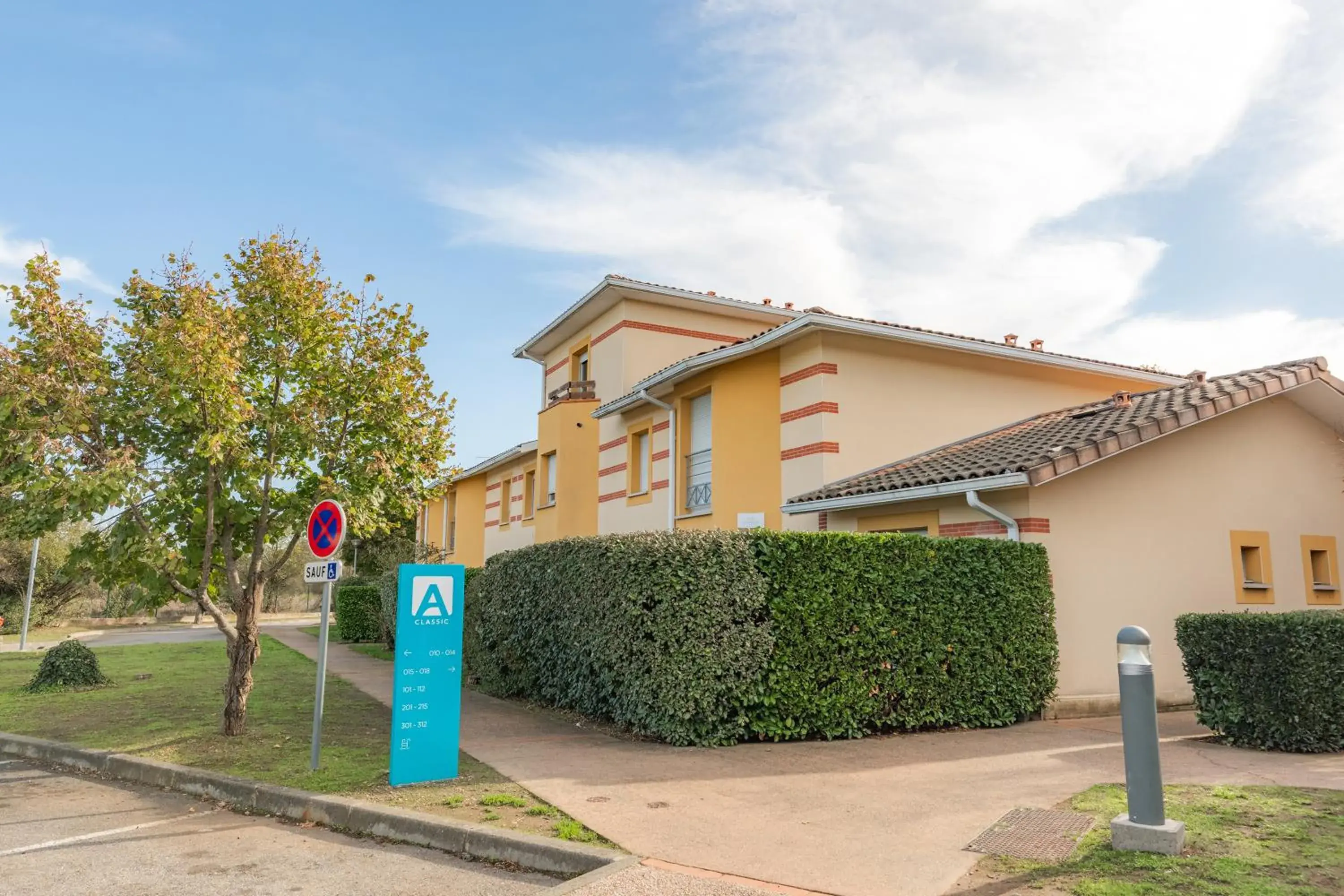 Property building in Appart'City Classic Toulouse Saint-Simon Property building in Appart'City Classic Toulouse Saint-Simon