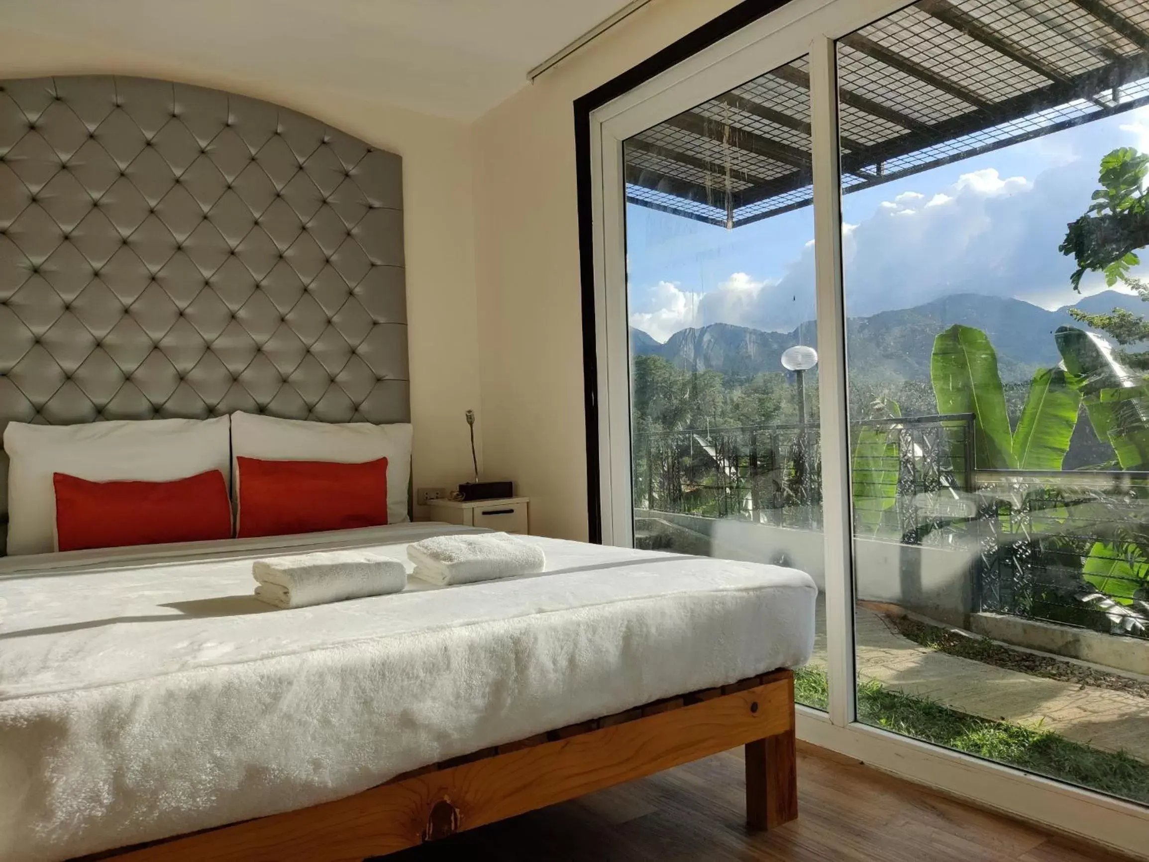 Room Photo in The Duyan House at Sinagtala Resort