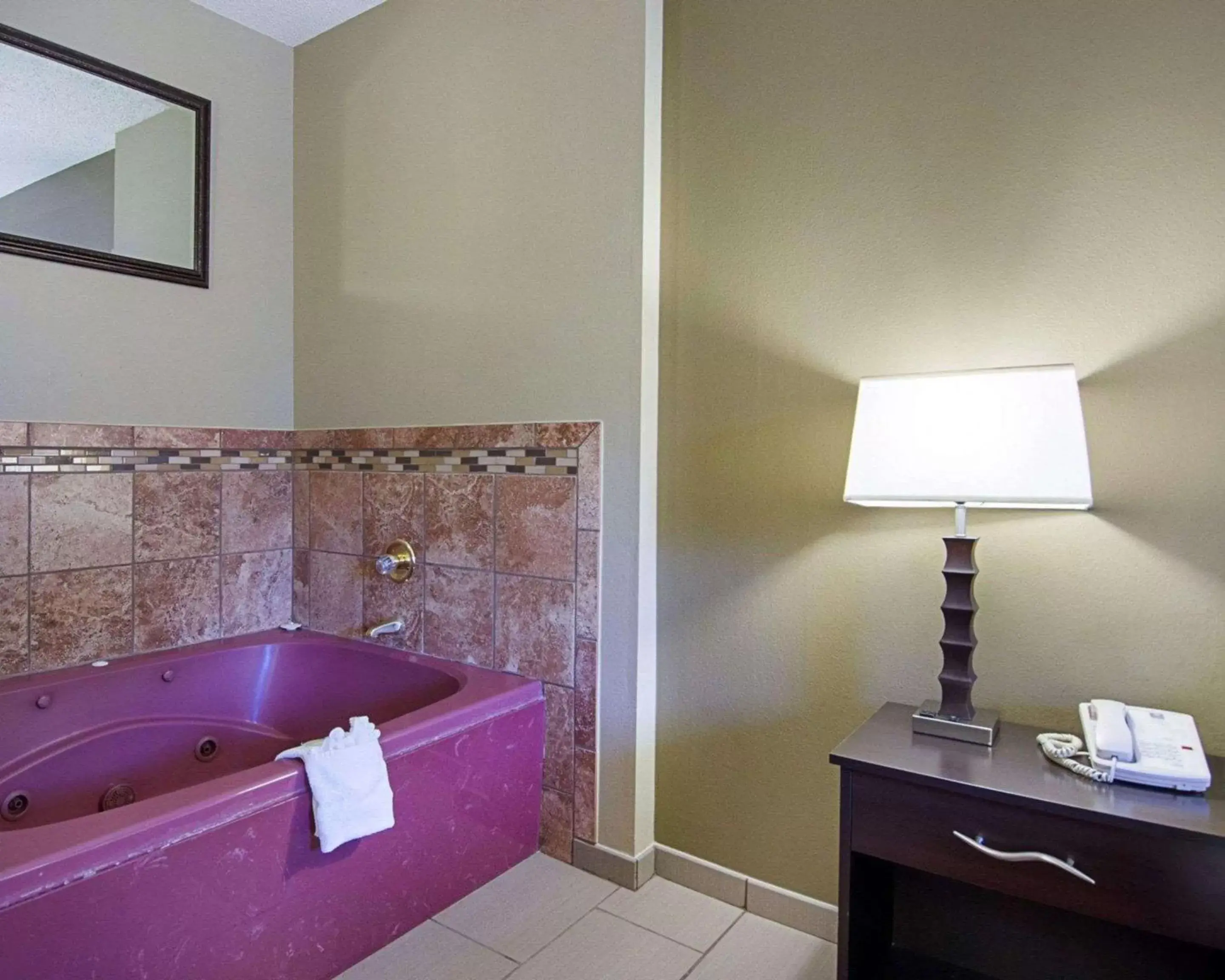 Photo of the whole room, Bathroom in Quality Inn & Suites Little Rock West