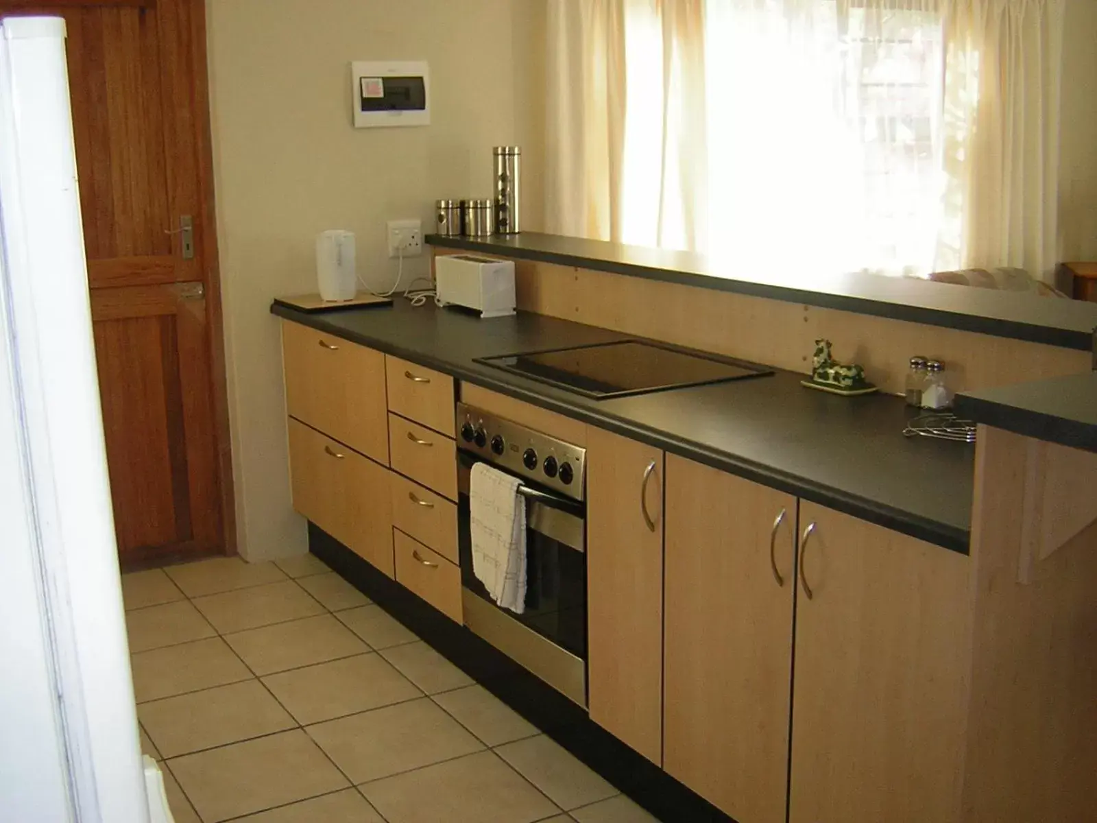 Kitchen/Kitchenette in Kennington Palms B&B/Self Catering