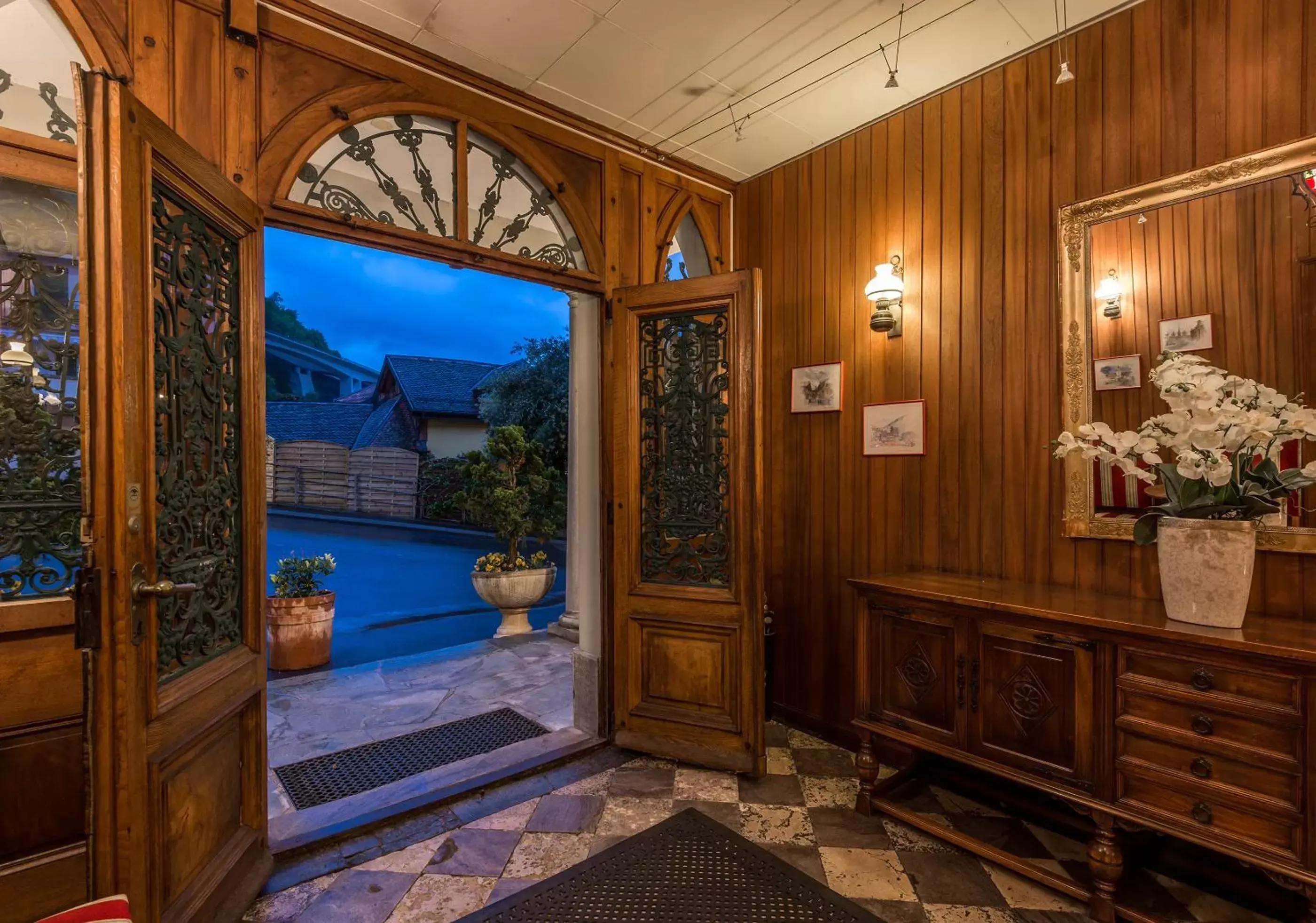 Lobby or reception in Swiss Historic Hotel Masson